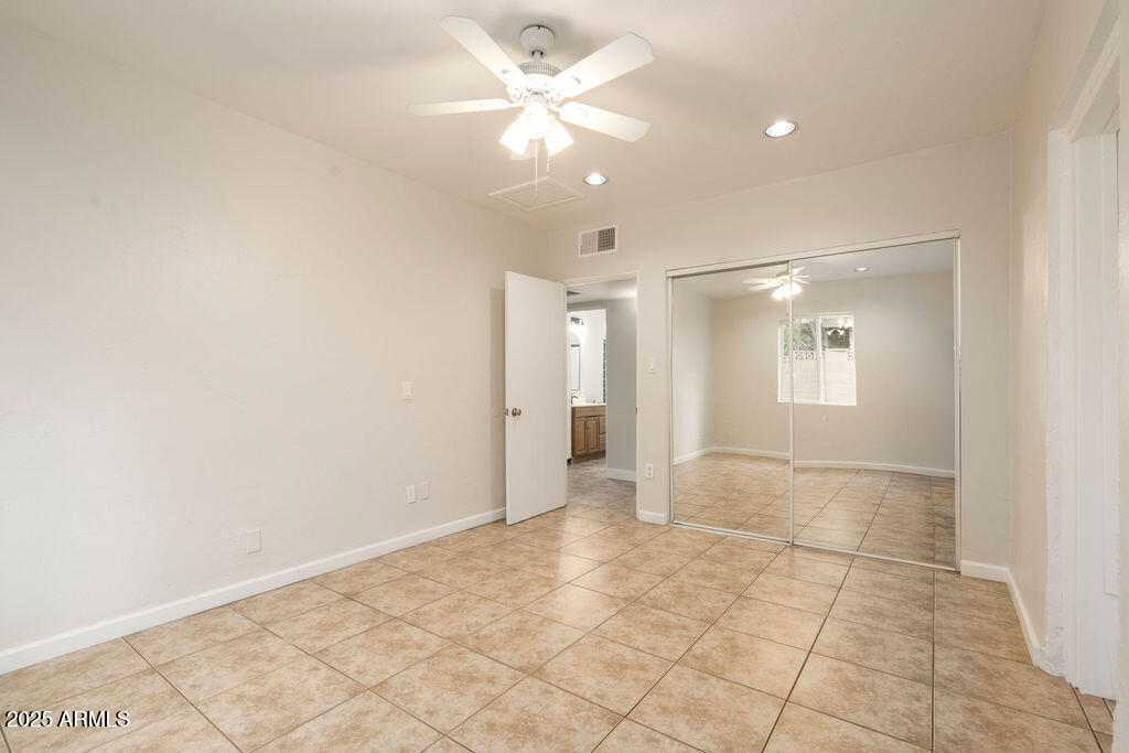4620 N 10TH Place