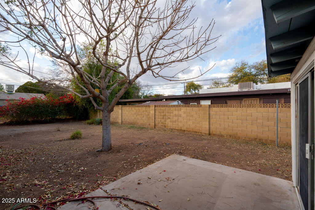 4620 N 10TH Place