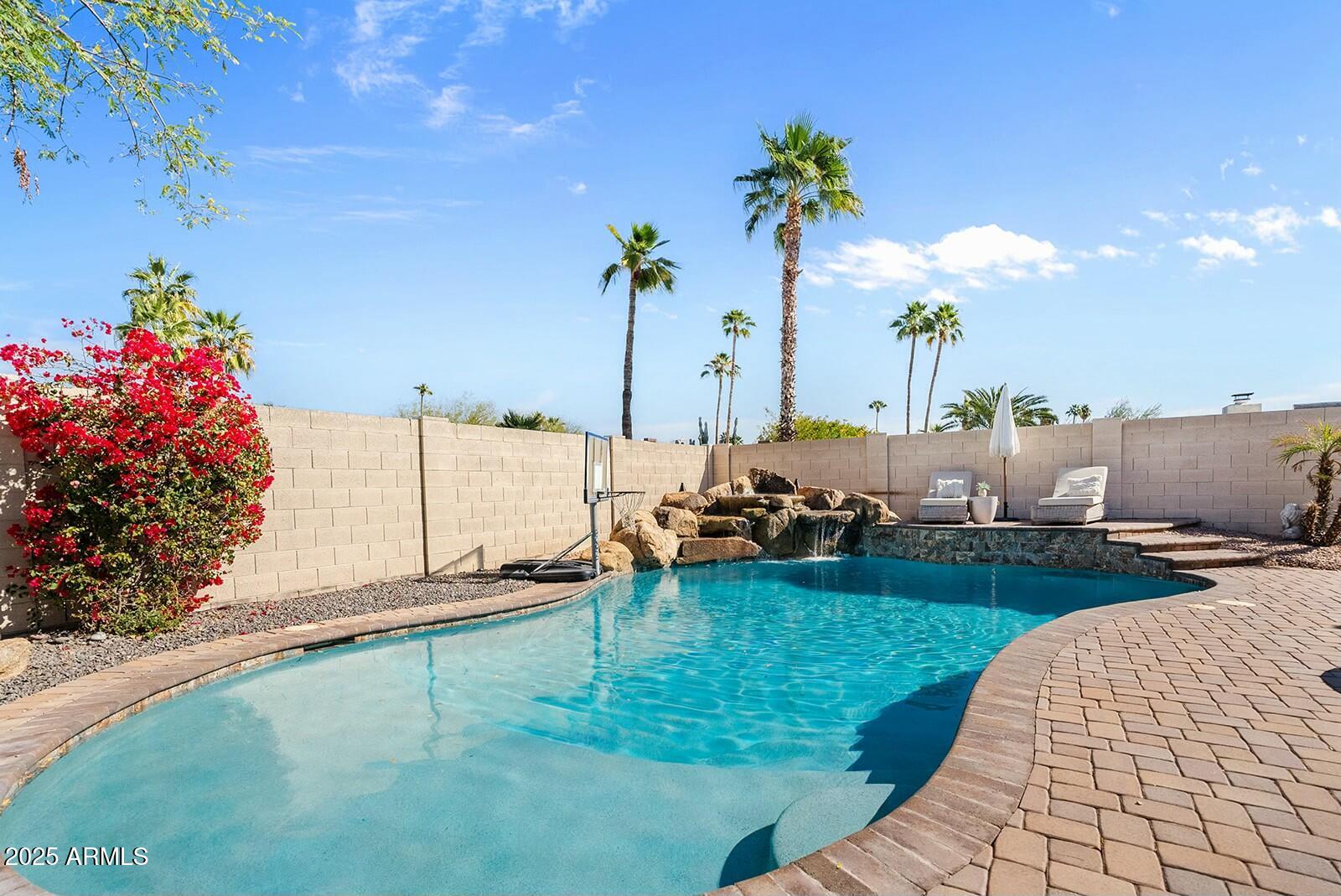 6440 E JEAN Drive