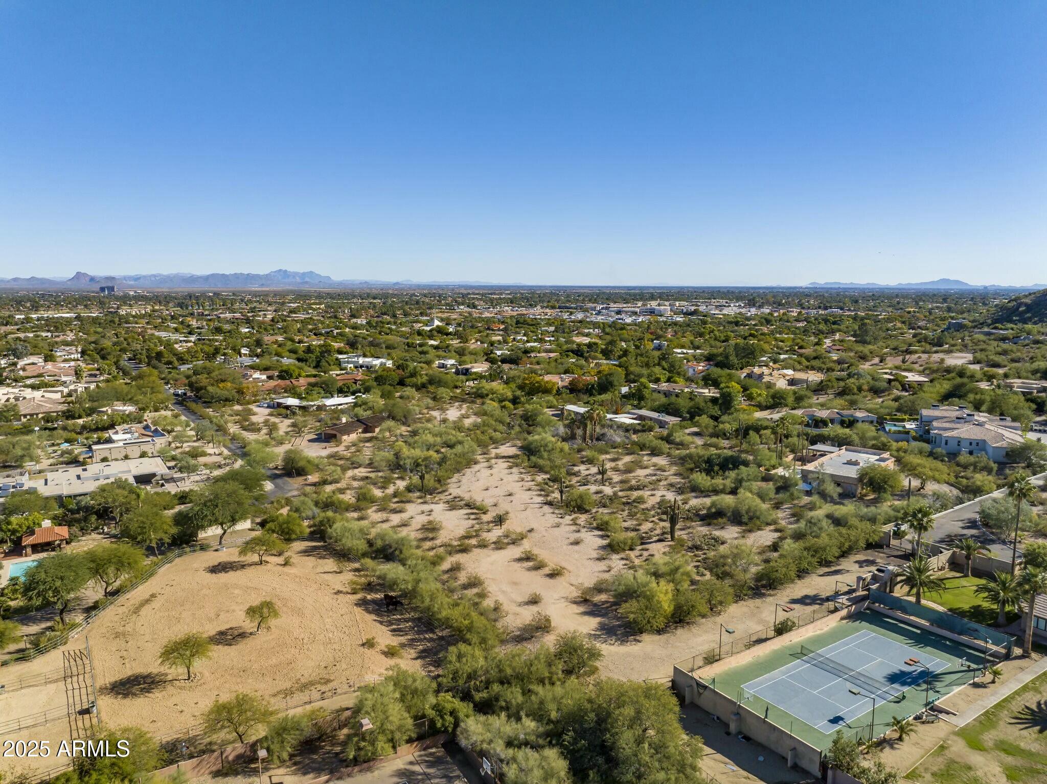 6515 E BLUEBIRD Lane 2