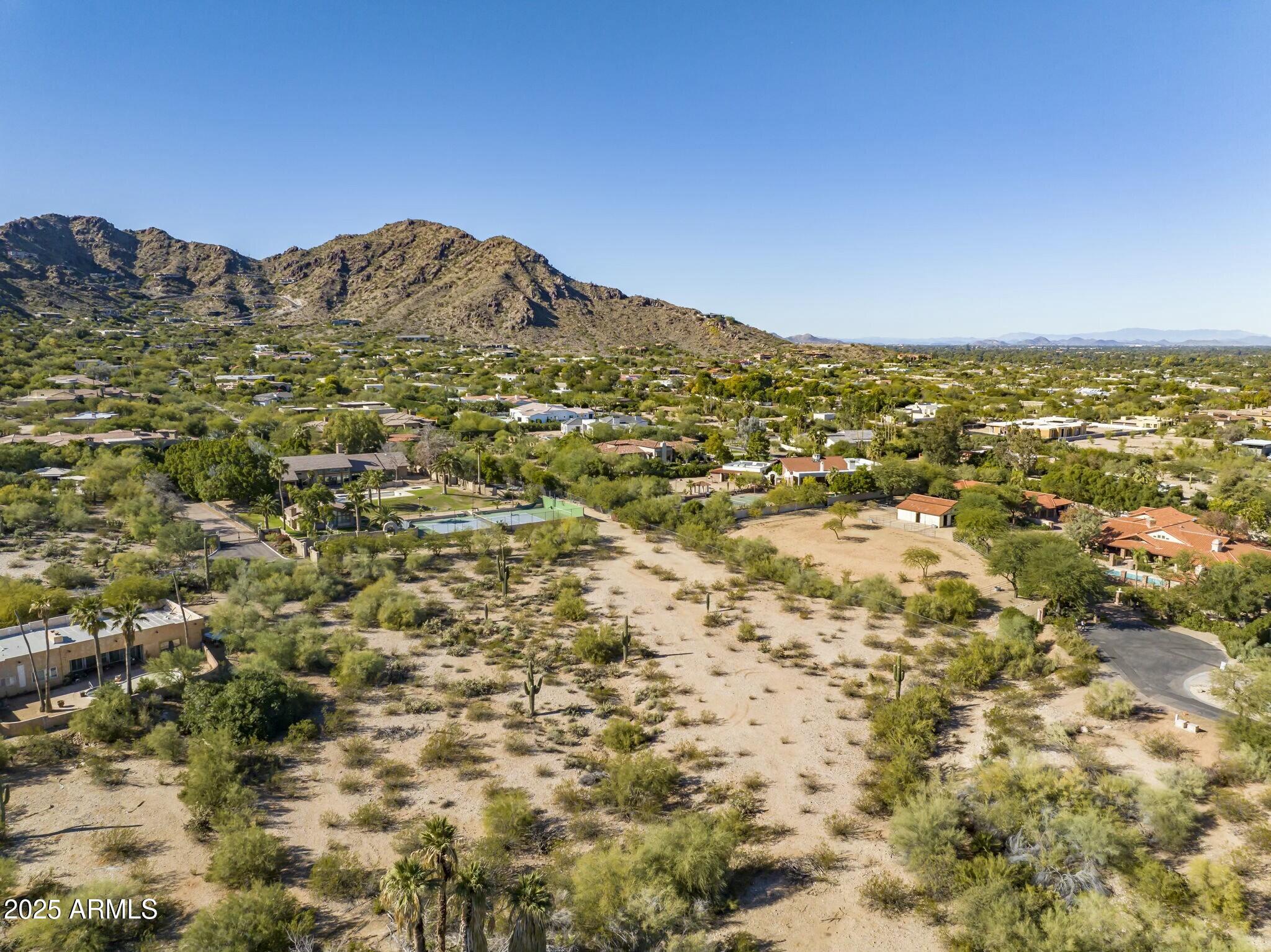 6515 E BLUEBIRD Lane 2