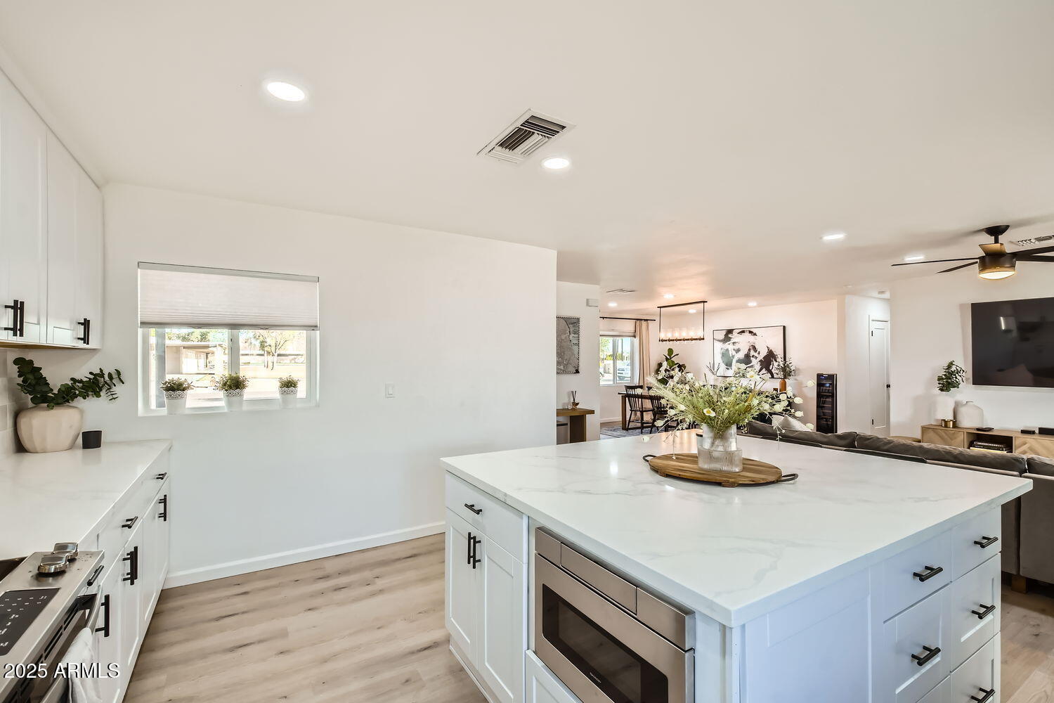 7333 E PALM Lane