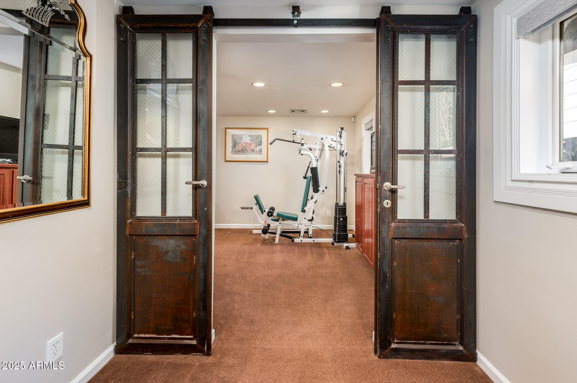 220 W SAN JUAN Avenue