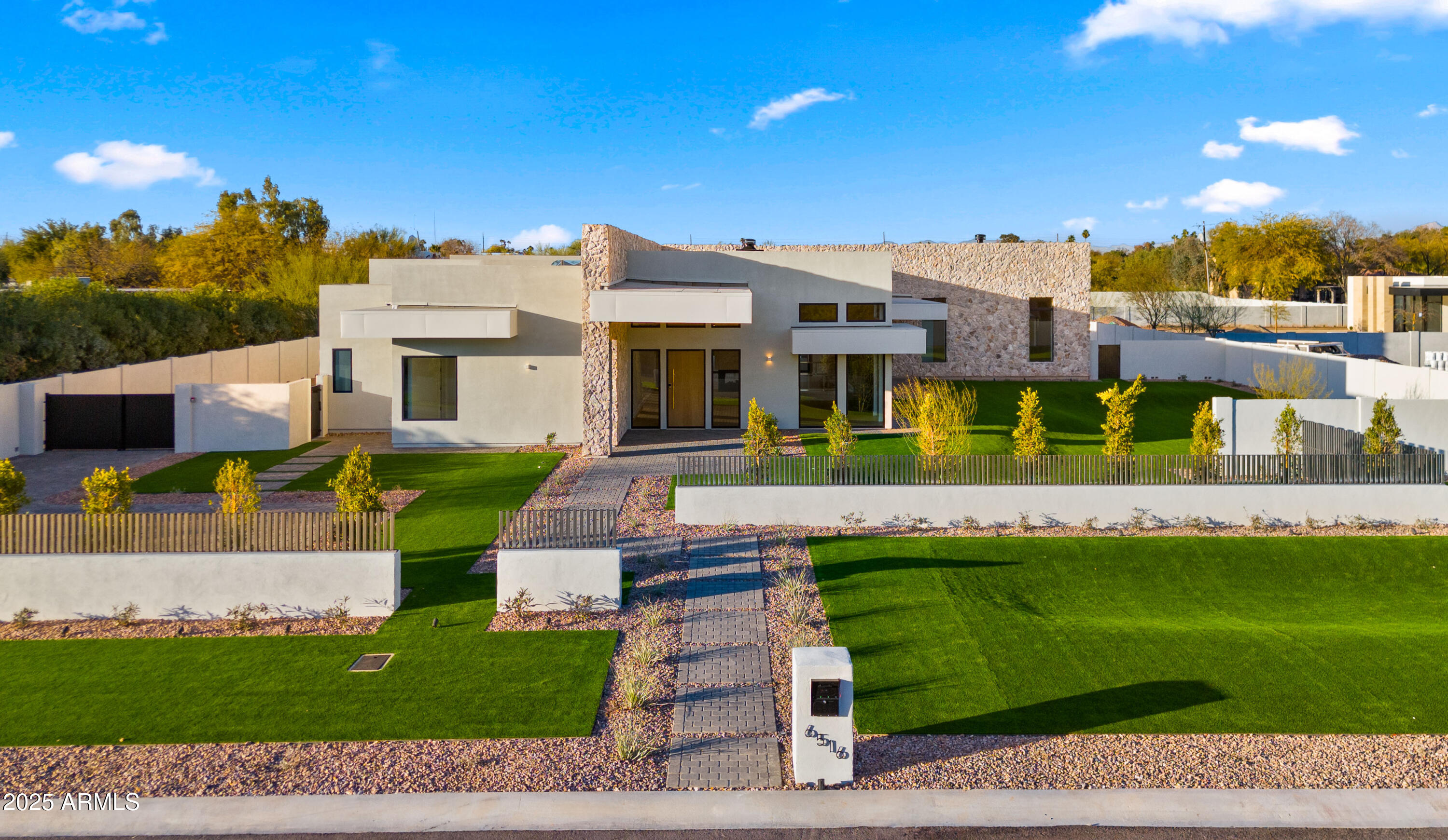 6516 E GOLD DUST Avenue