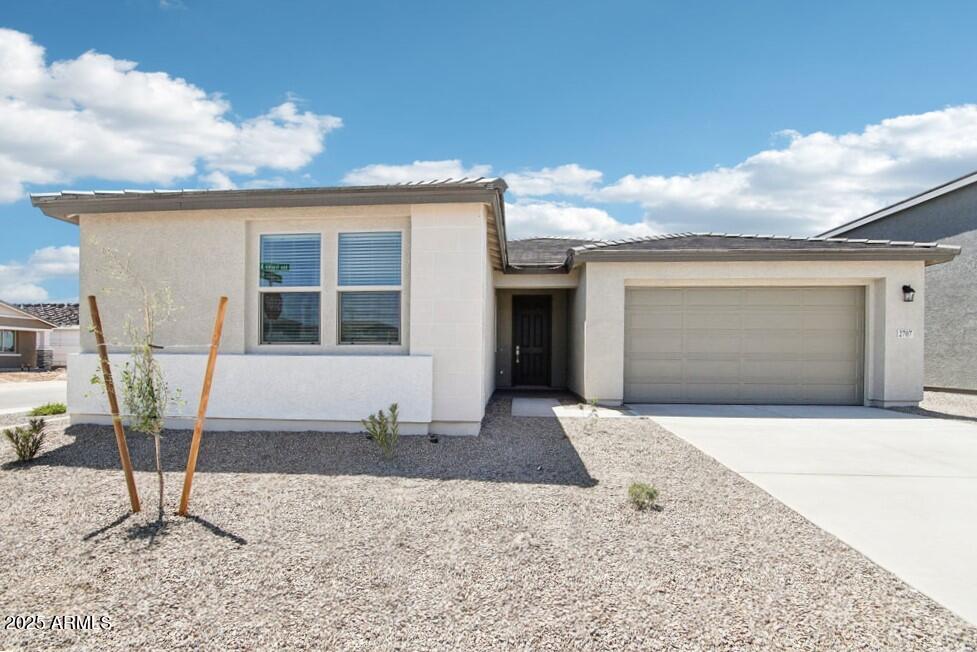 2707 E ABE TRUCKLE Avenue