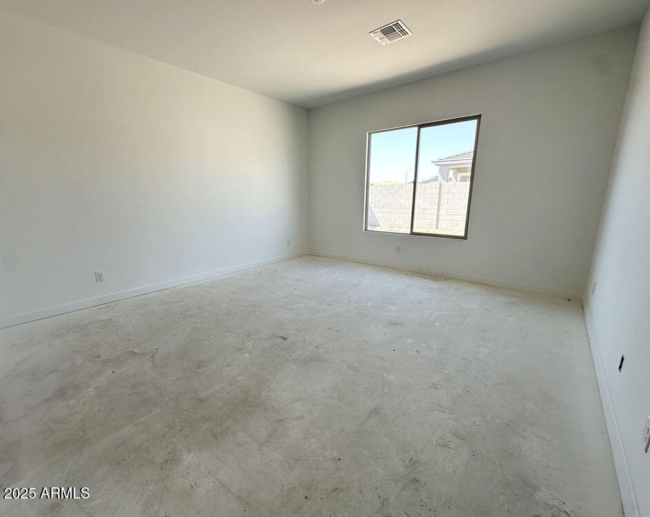 11426 E UTOPIA Avenue
