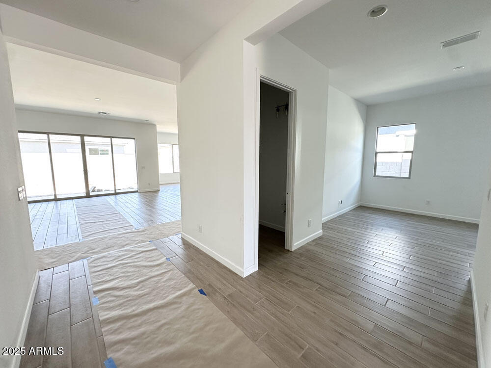11426 E UTOPIA Avenue