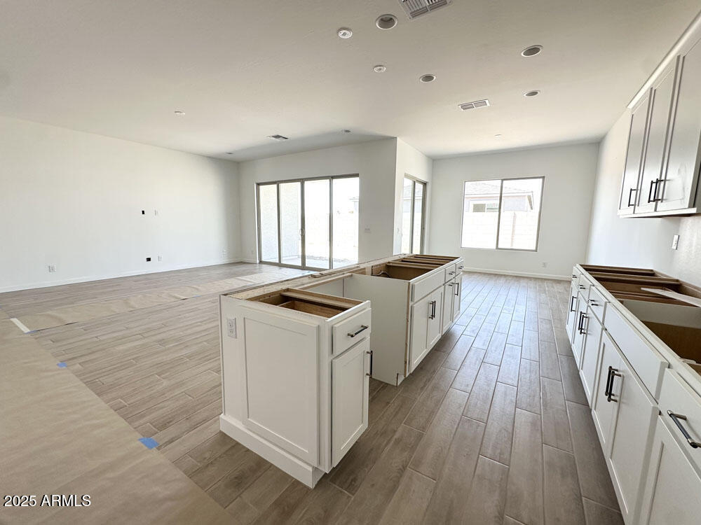 11426 E UTOPIA Avenue