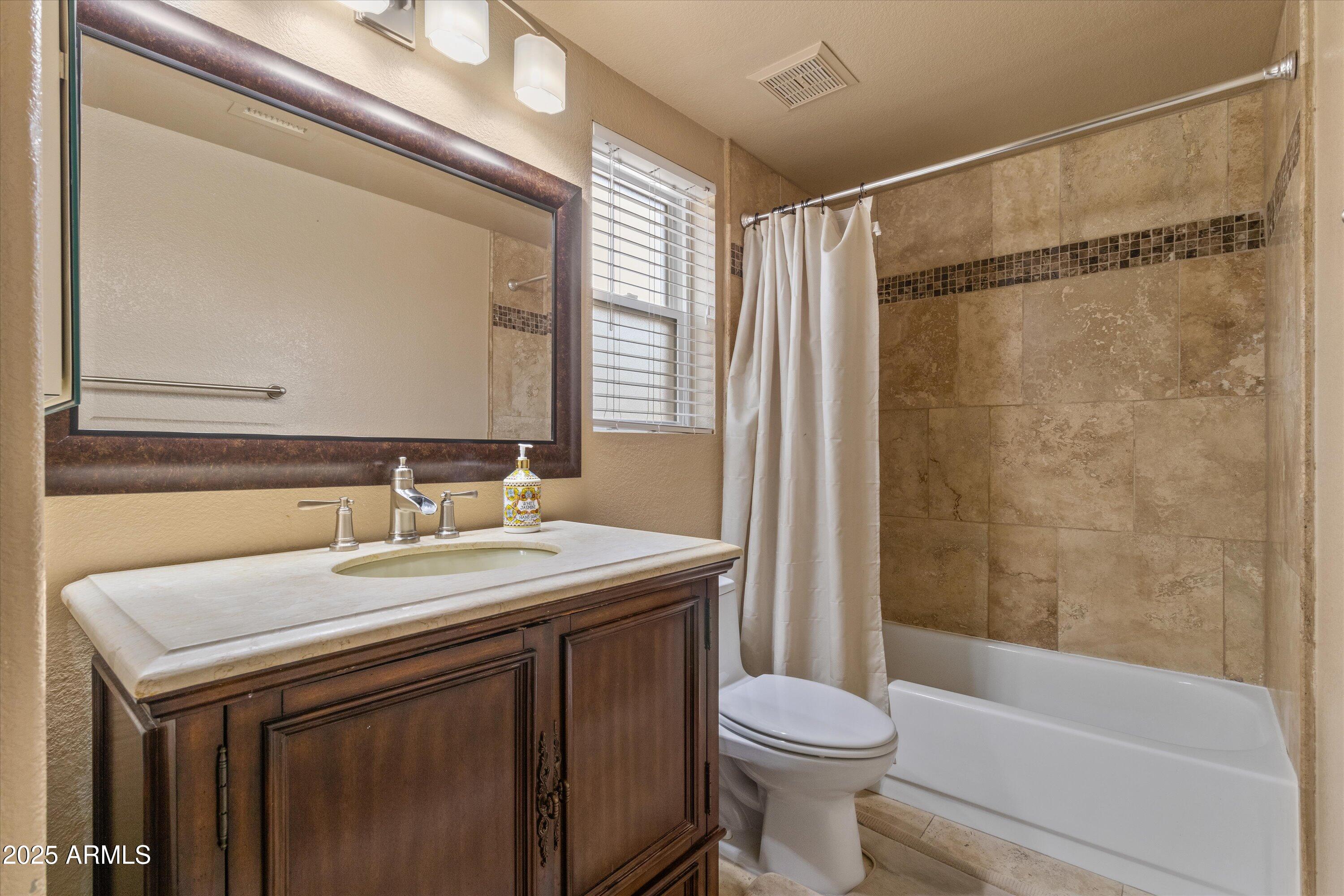 4607 E RANCHO LAREDO Drive