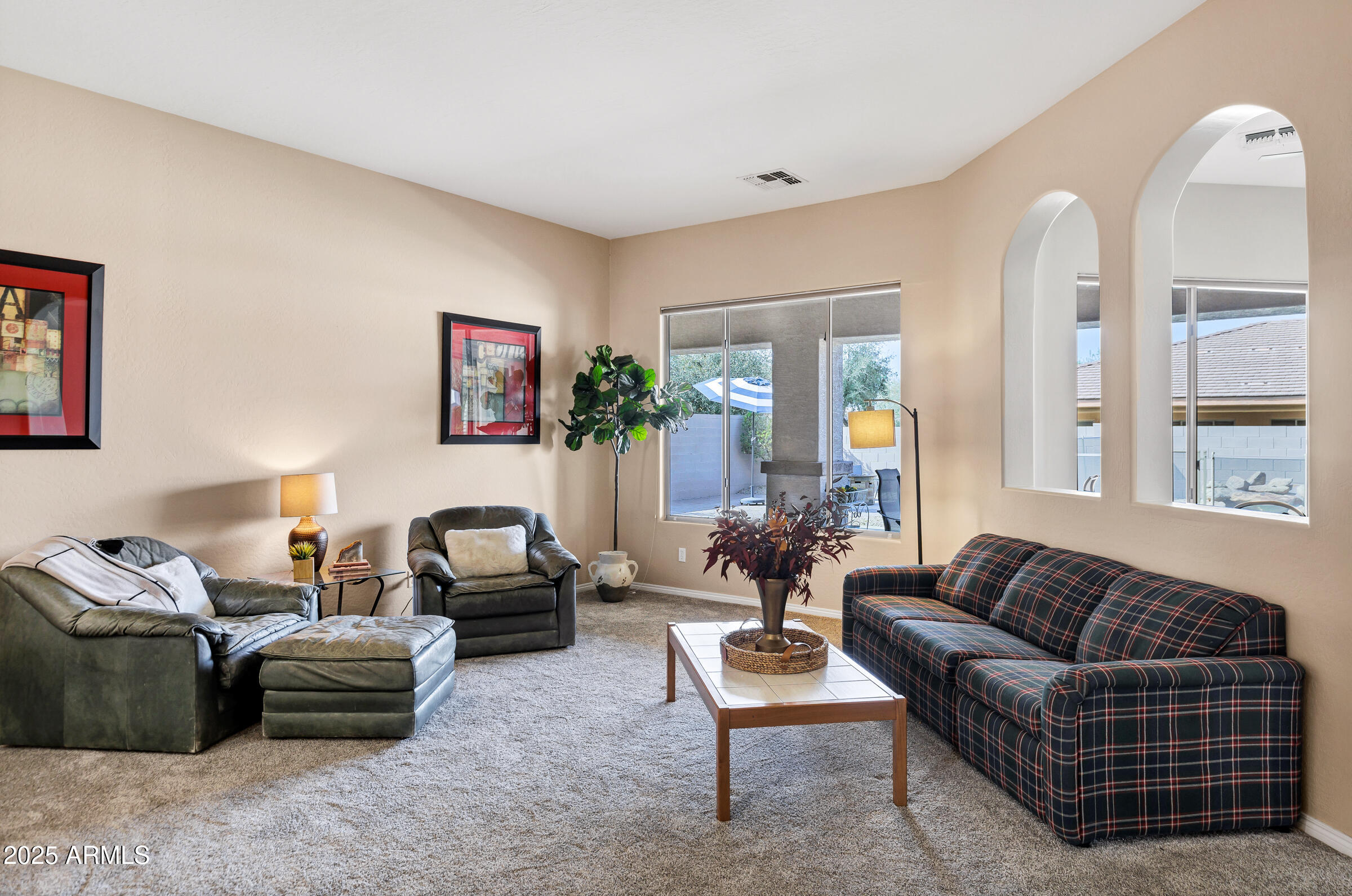 4618 E CARRIAGE Court