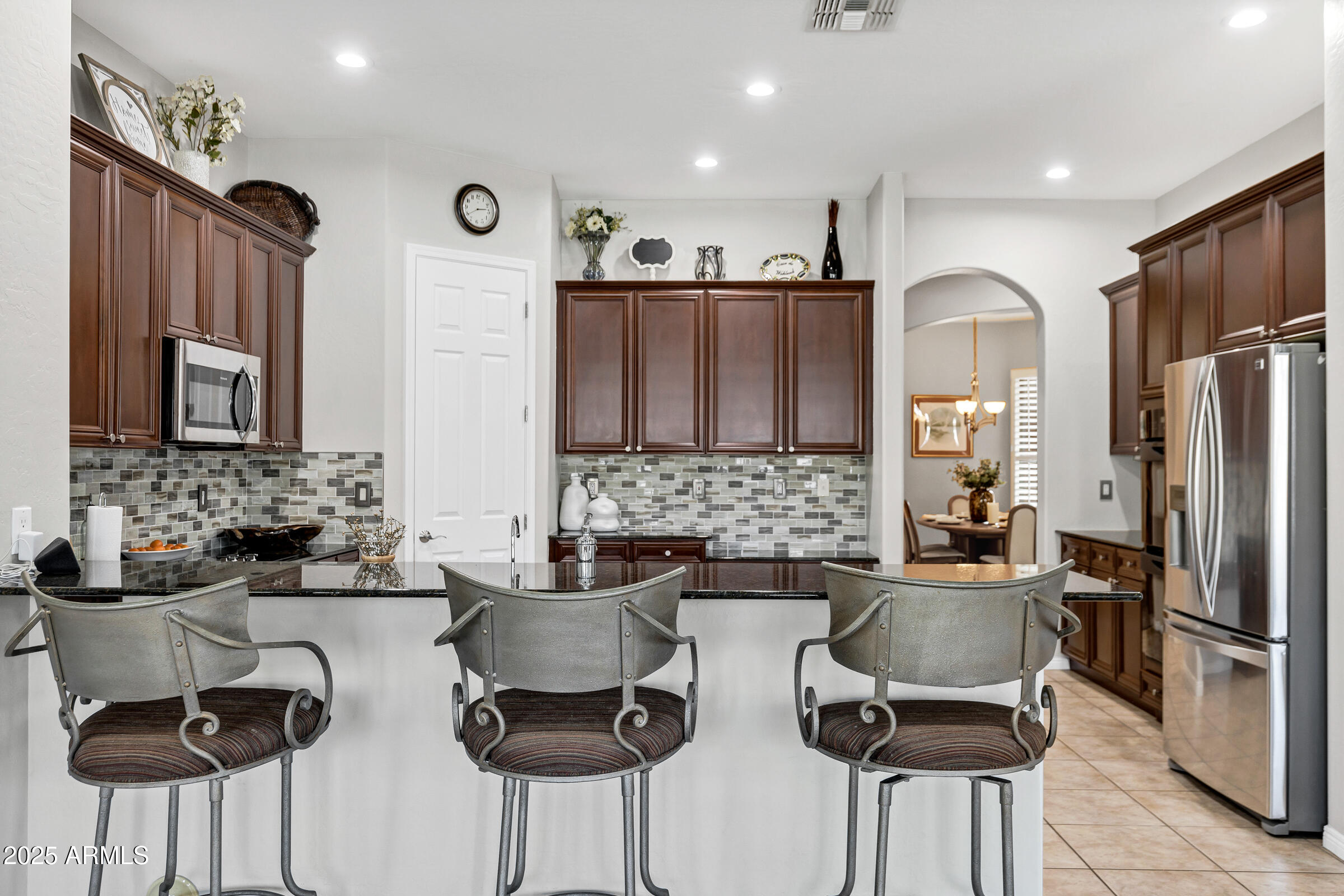 4618 E CARRIAGE Court