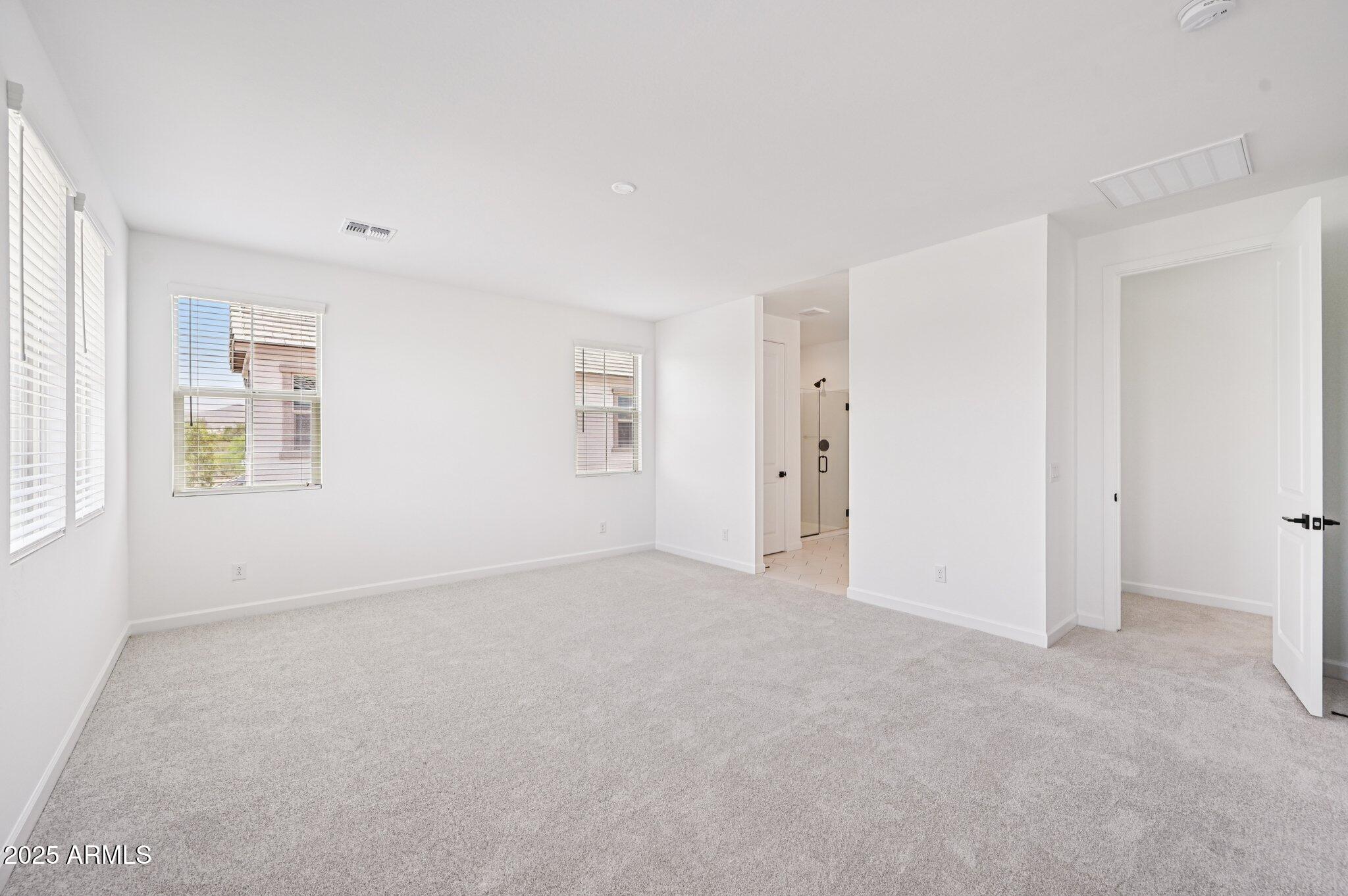 1909 W LARIAT Lane