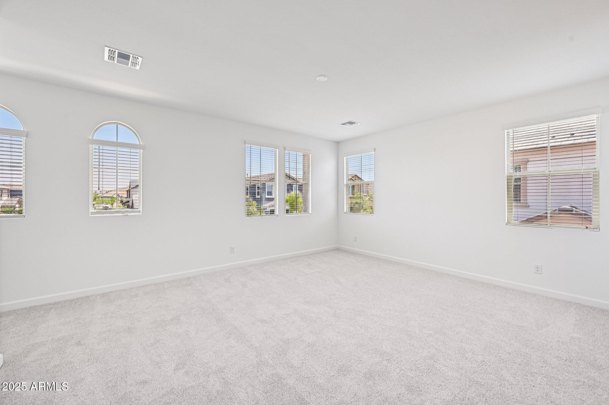 1909 W LARIAT Lane
