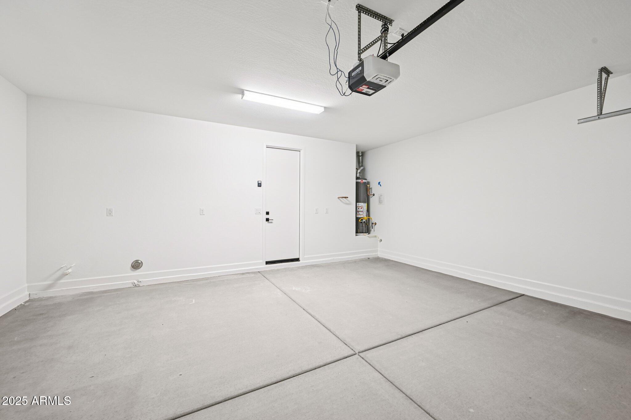 1909 W LARIAT Lane