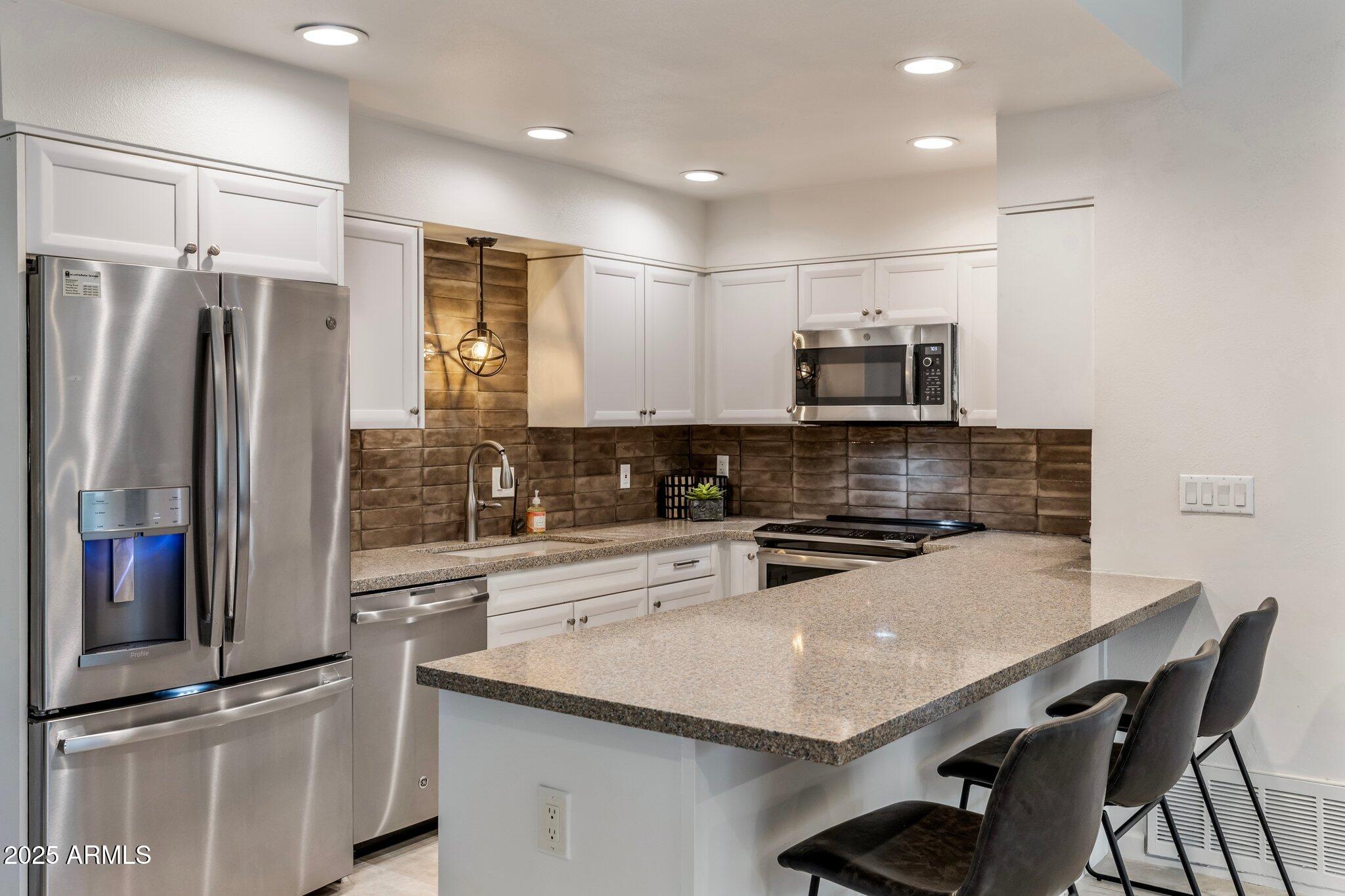 4800 N 68TH Street, 109