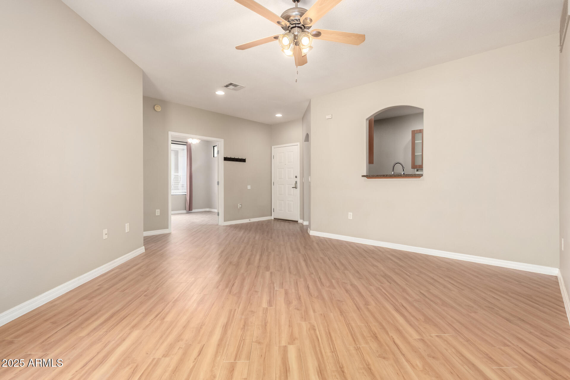 6900 E PRINCESS Drive, 2124