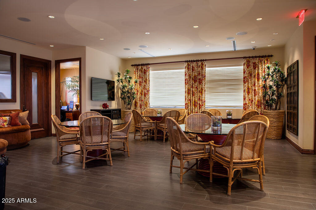 6900 E PRINCESS Drive, 2124