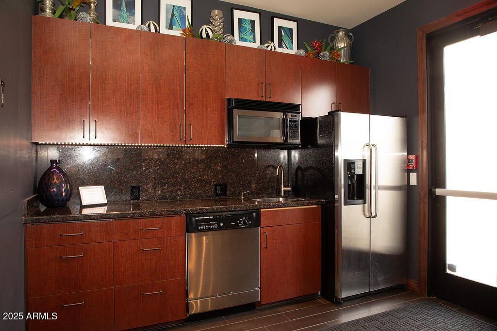 6900 E PRINCESS Drive, 2124