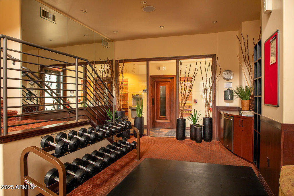 6900 E PRINCESS Drive, 2124