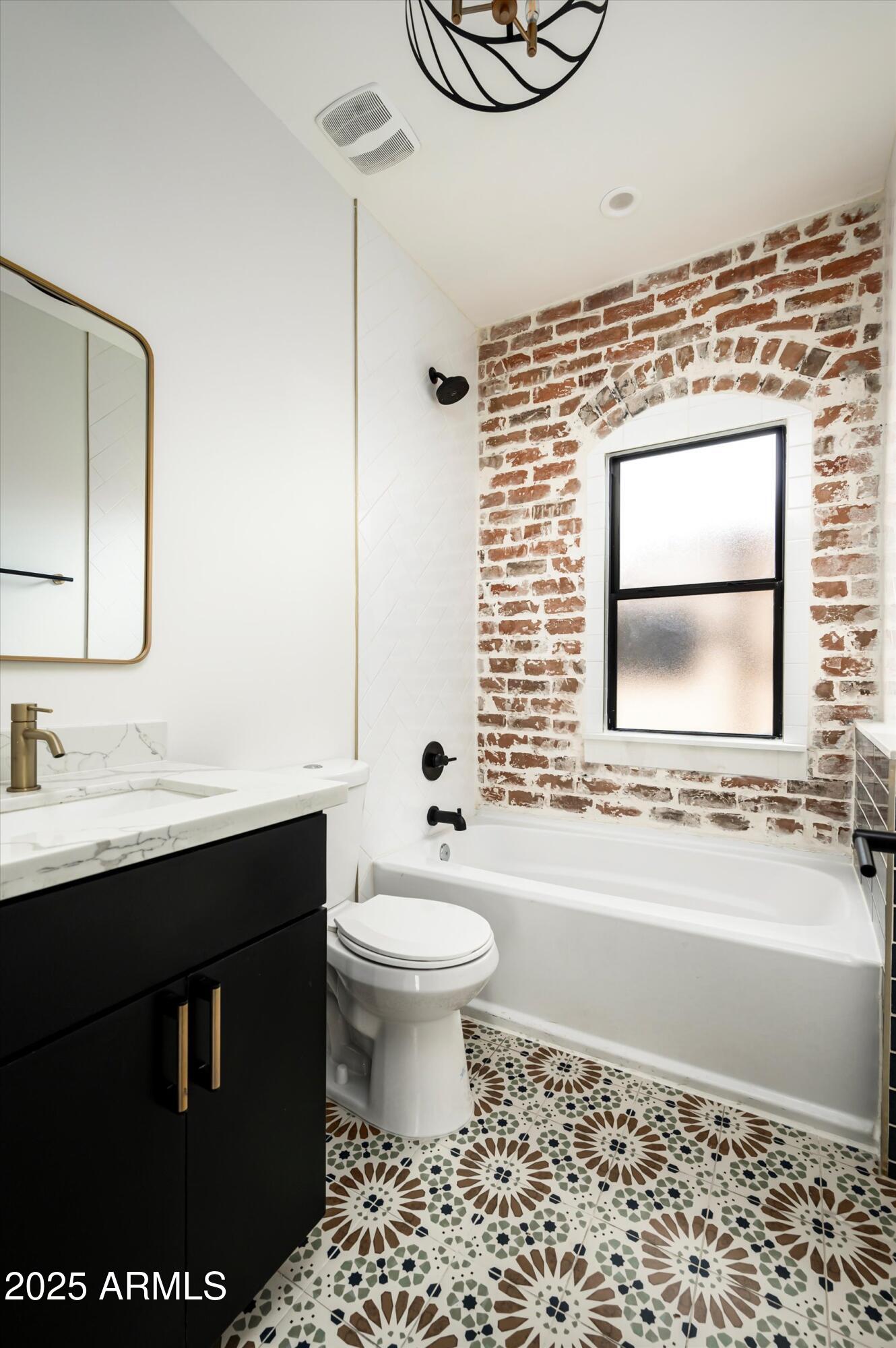 1009 E GARFIELD Street