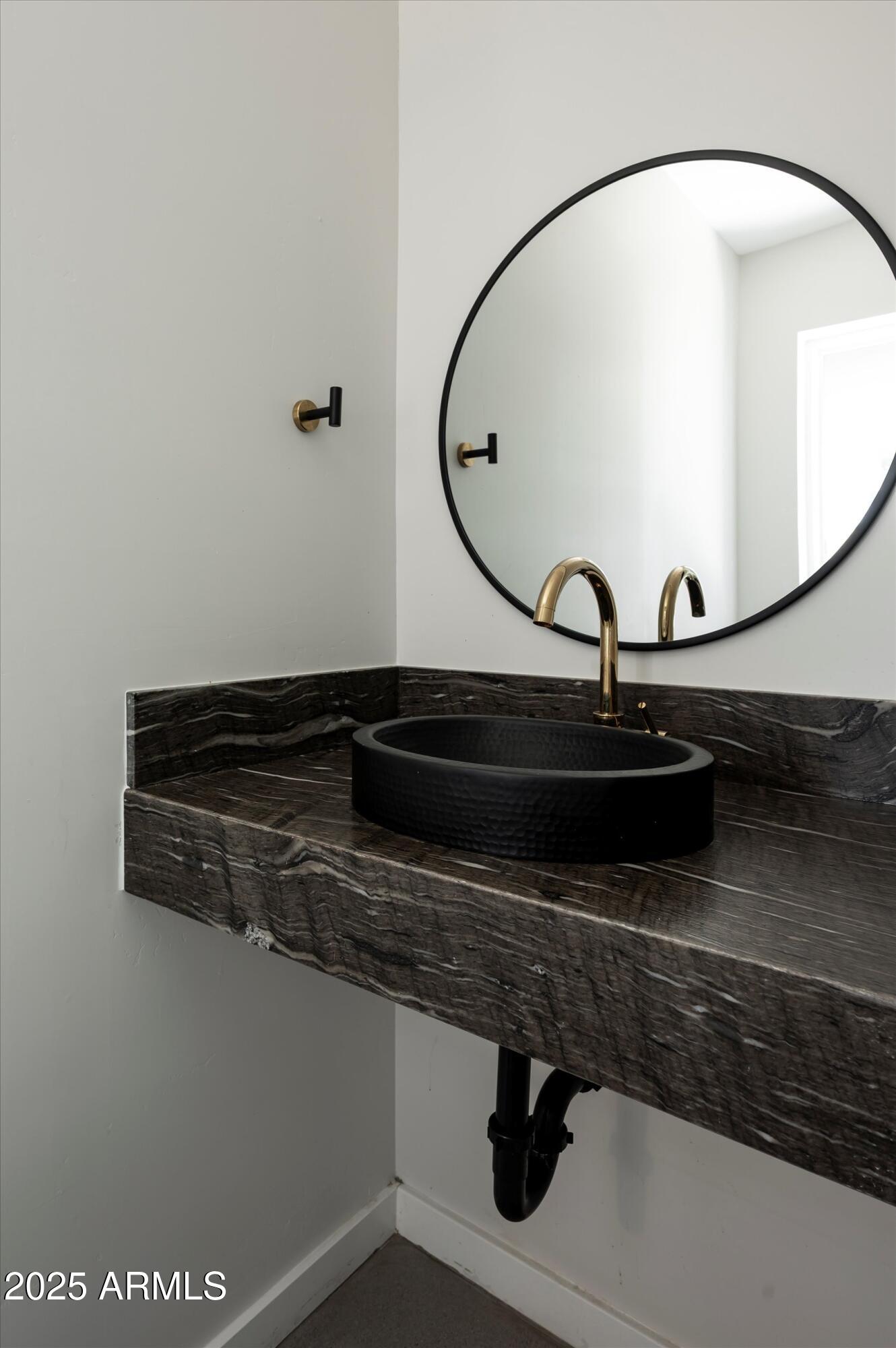 1009 E GARFIELD Street