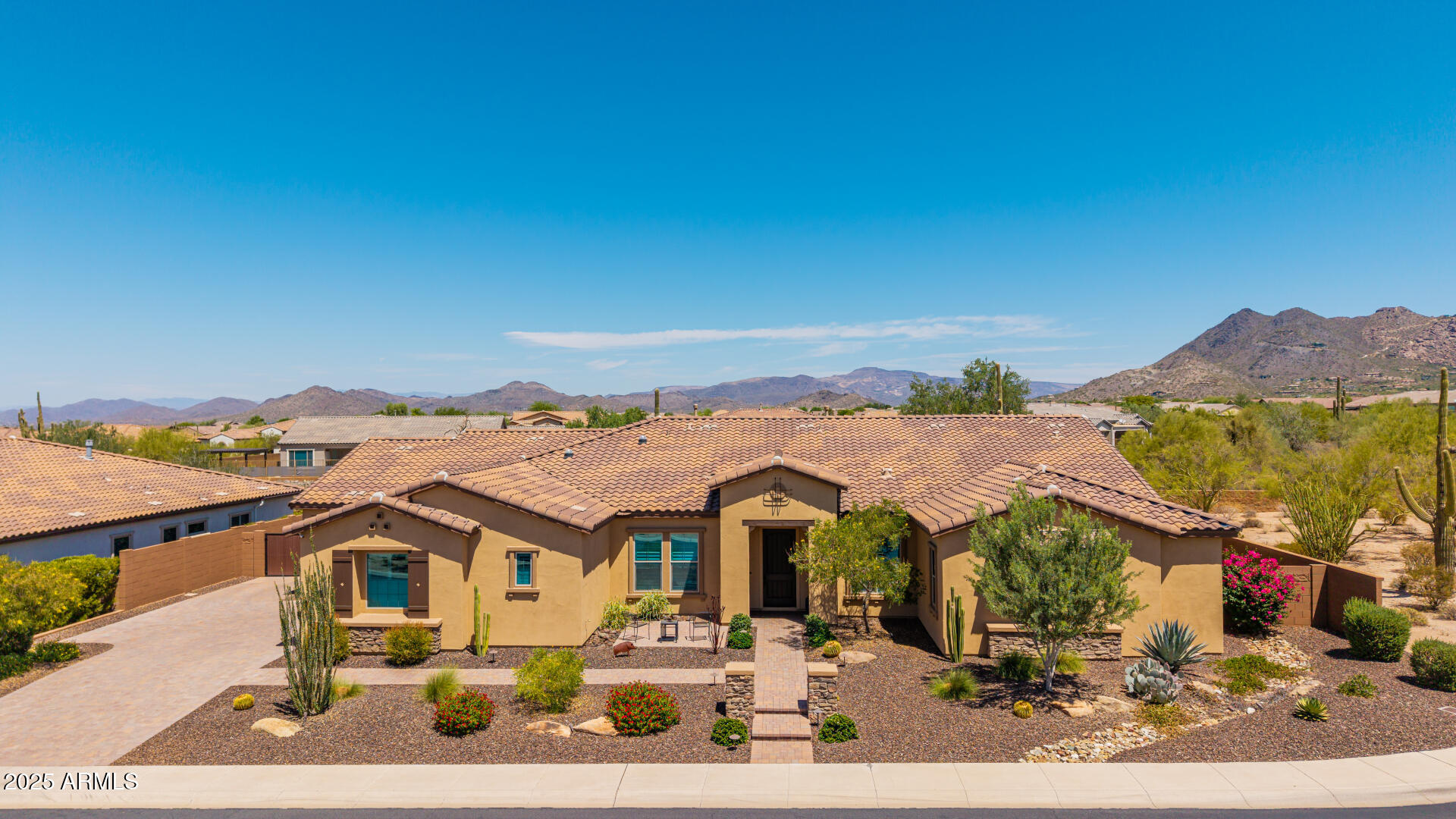 6112 E CALLE DE POMPAS