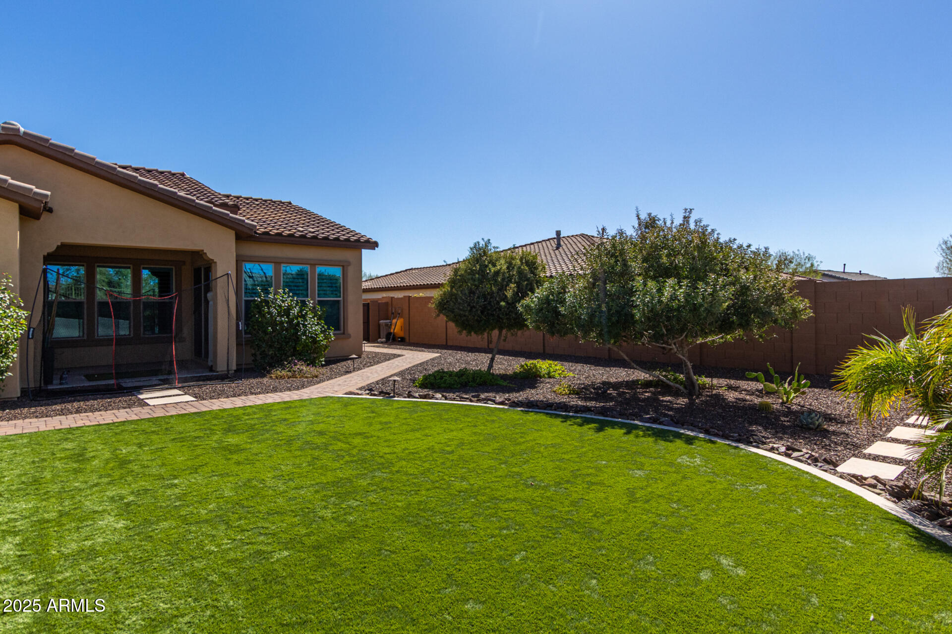 6112 E CALLE DE POMPAS