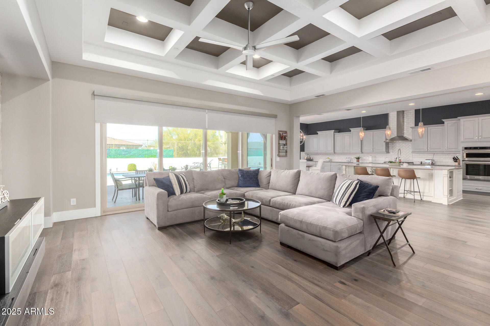 6112 E CALLE DE POMPAS