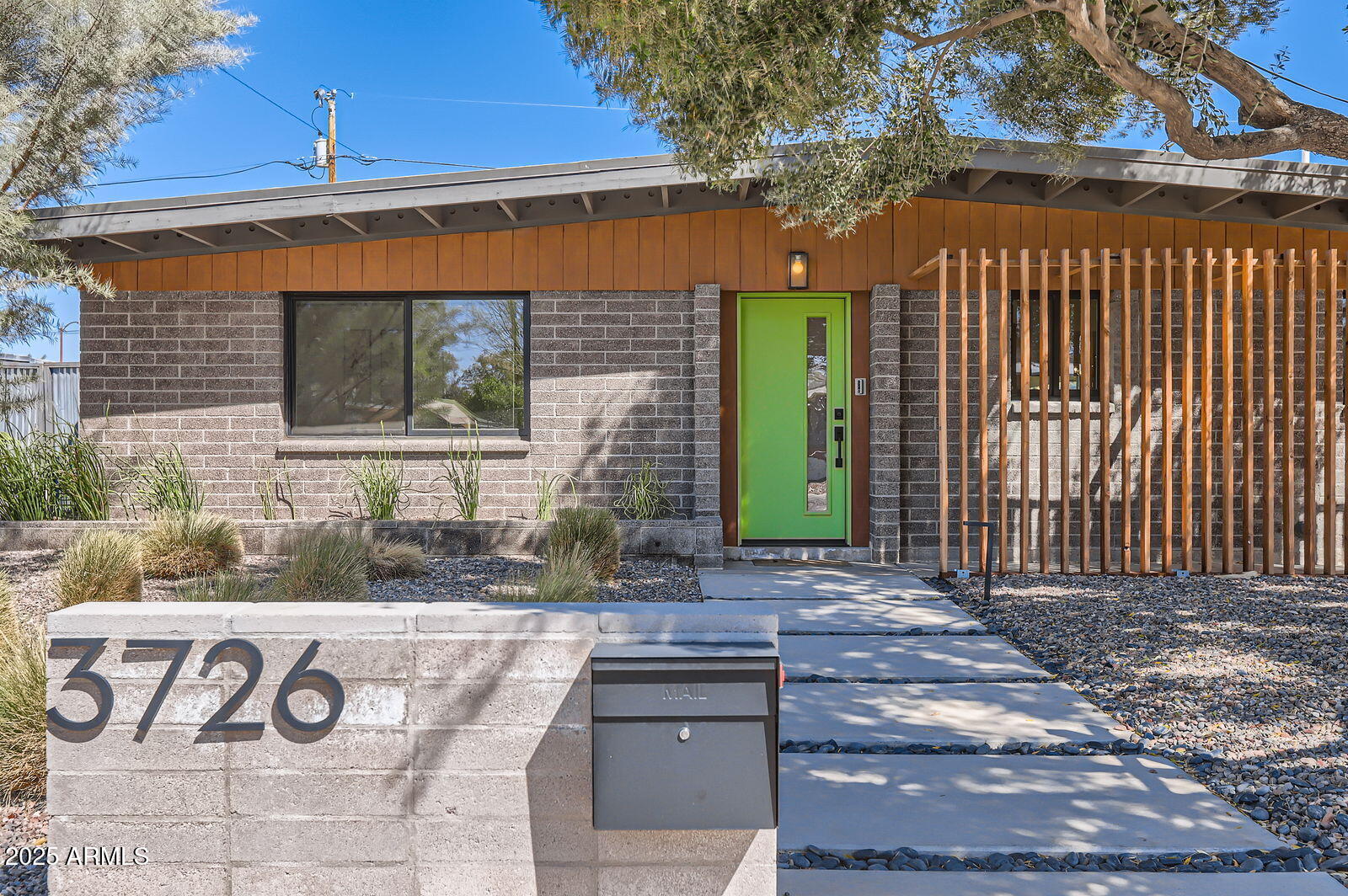 3726 E LAUREL Lane