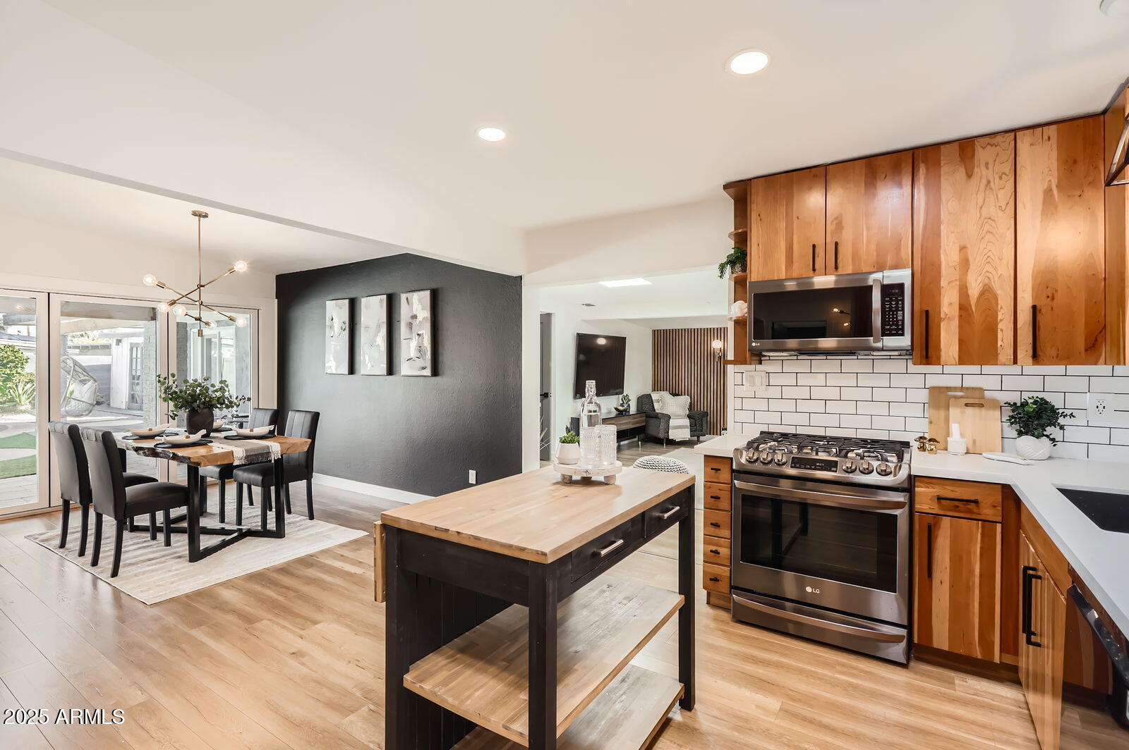3726 E LAUREL Lane