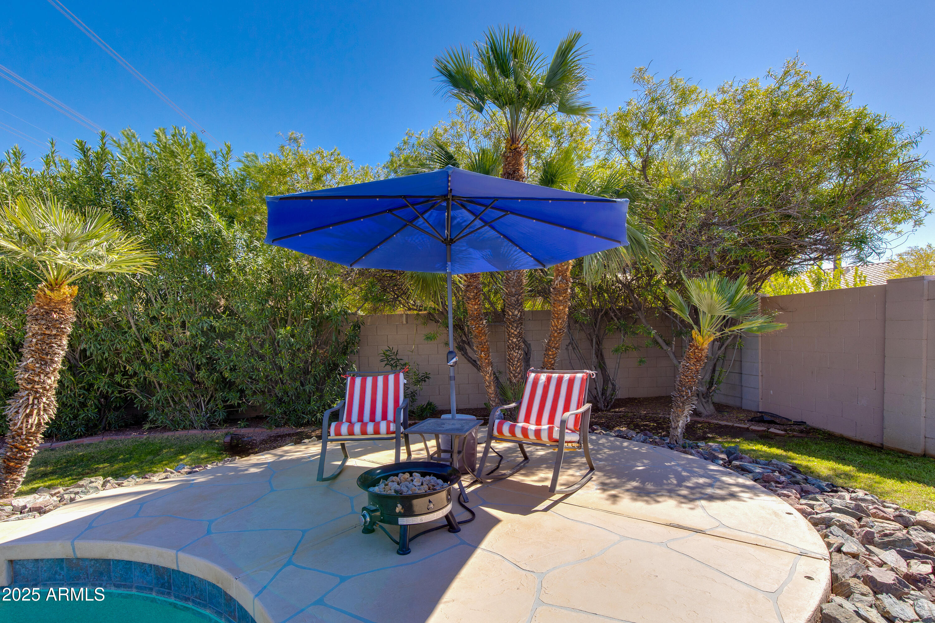 7053 S HEATHER Drive