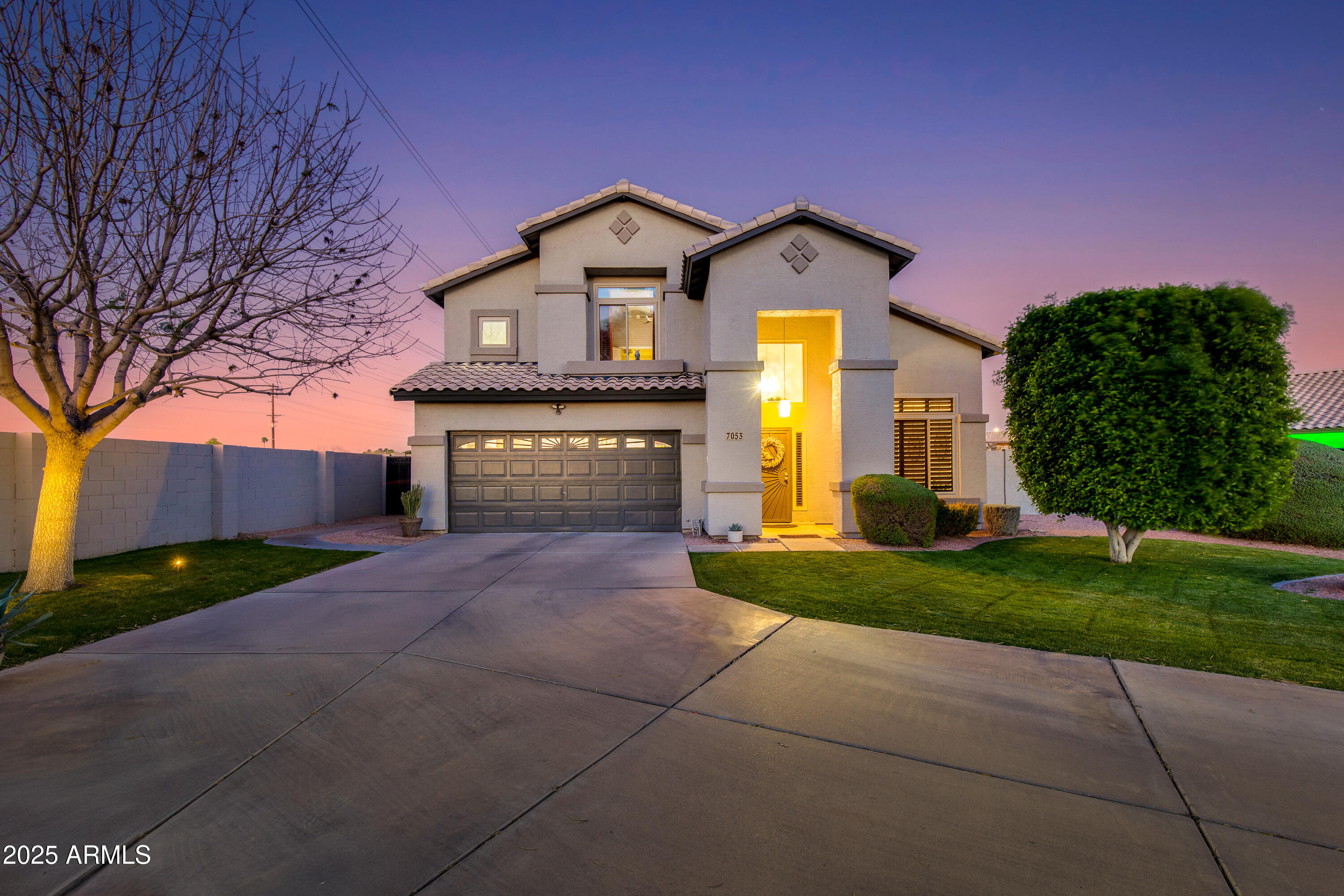7053 S HEATHER Drive