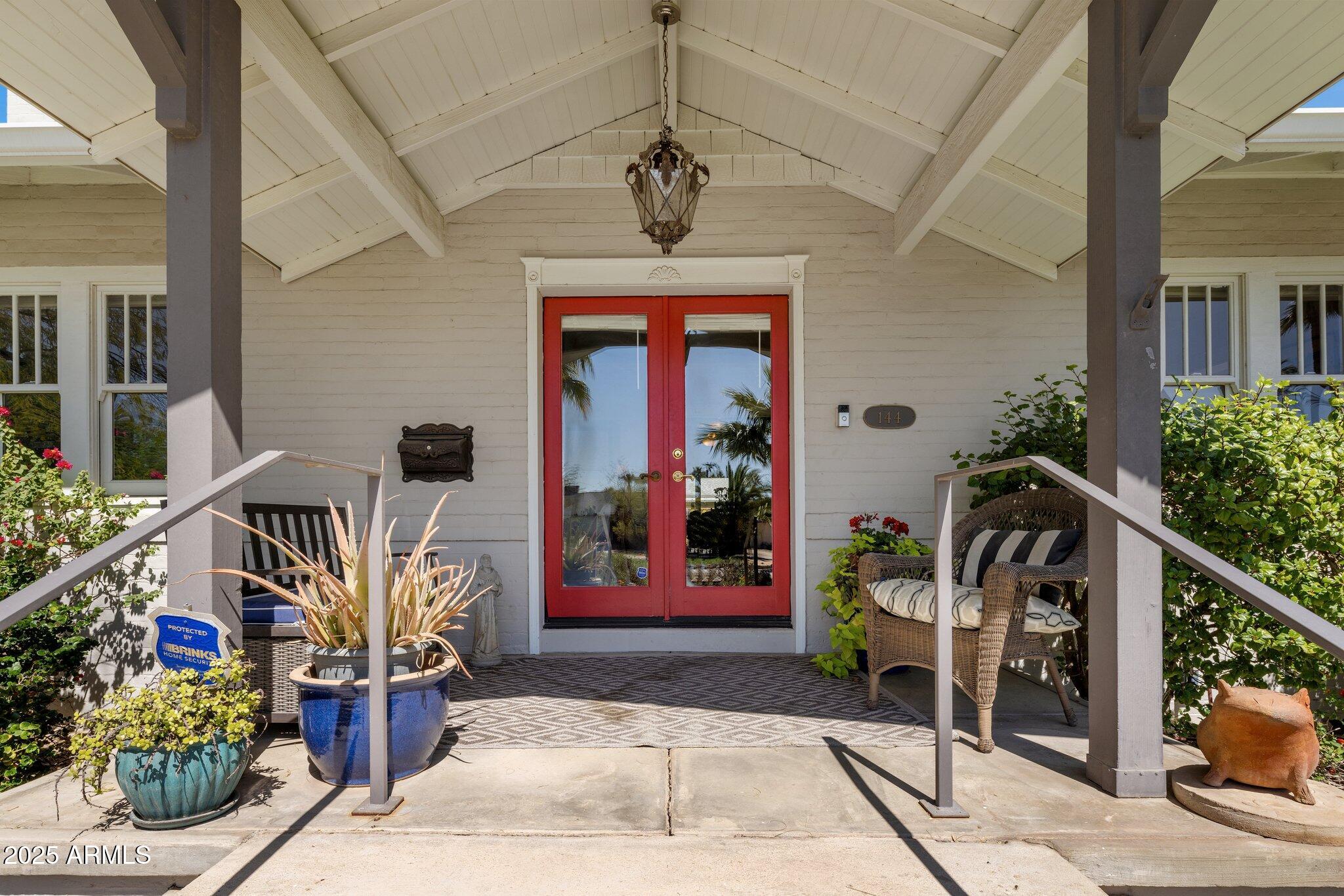 144 W PALM Lane
