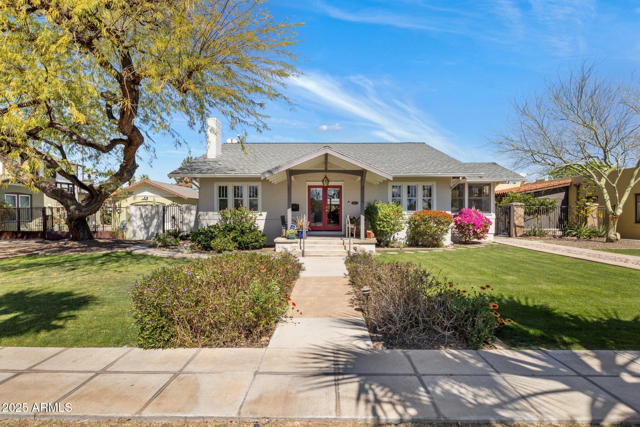 144 W PALM Lane