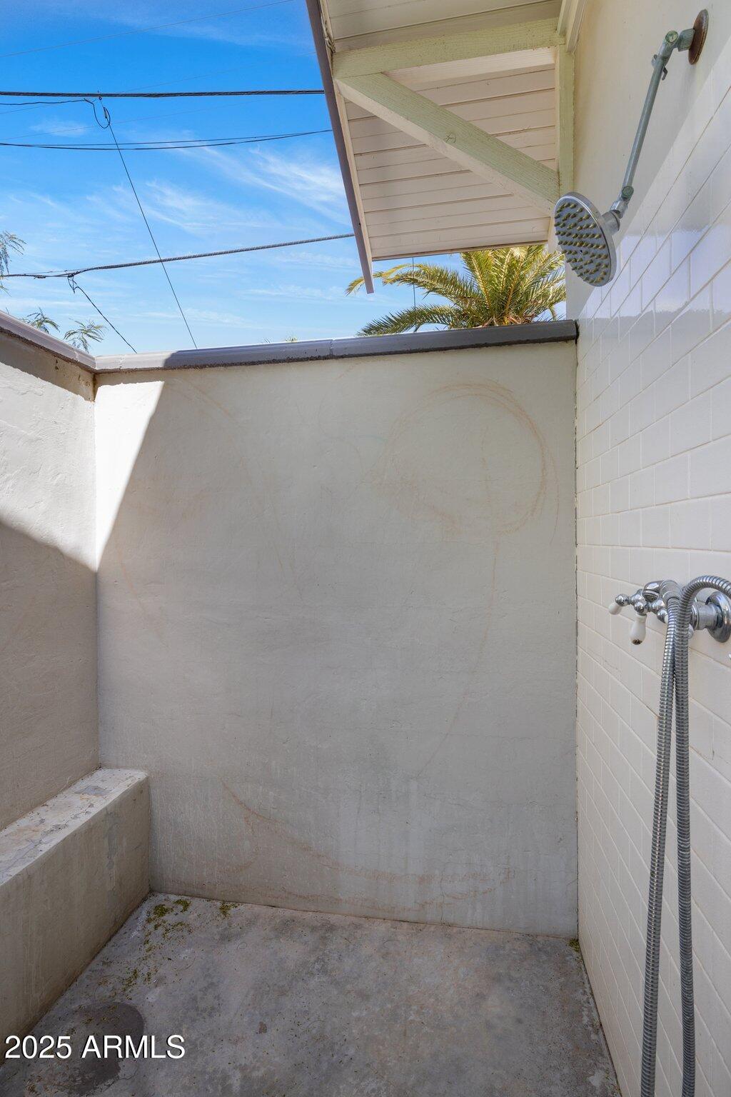 144 W PALM Lane