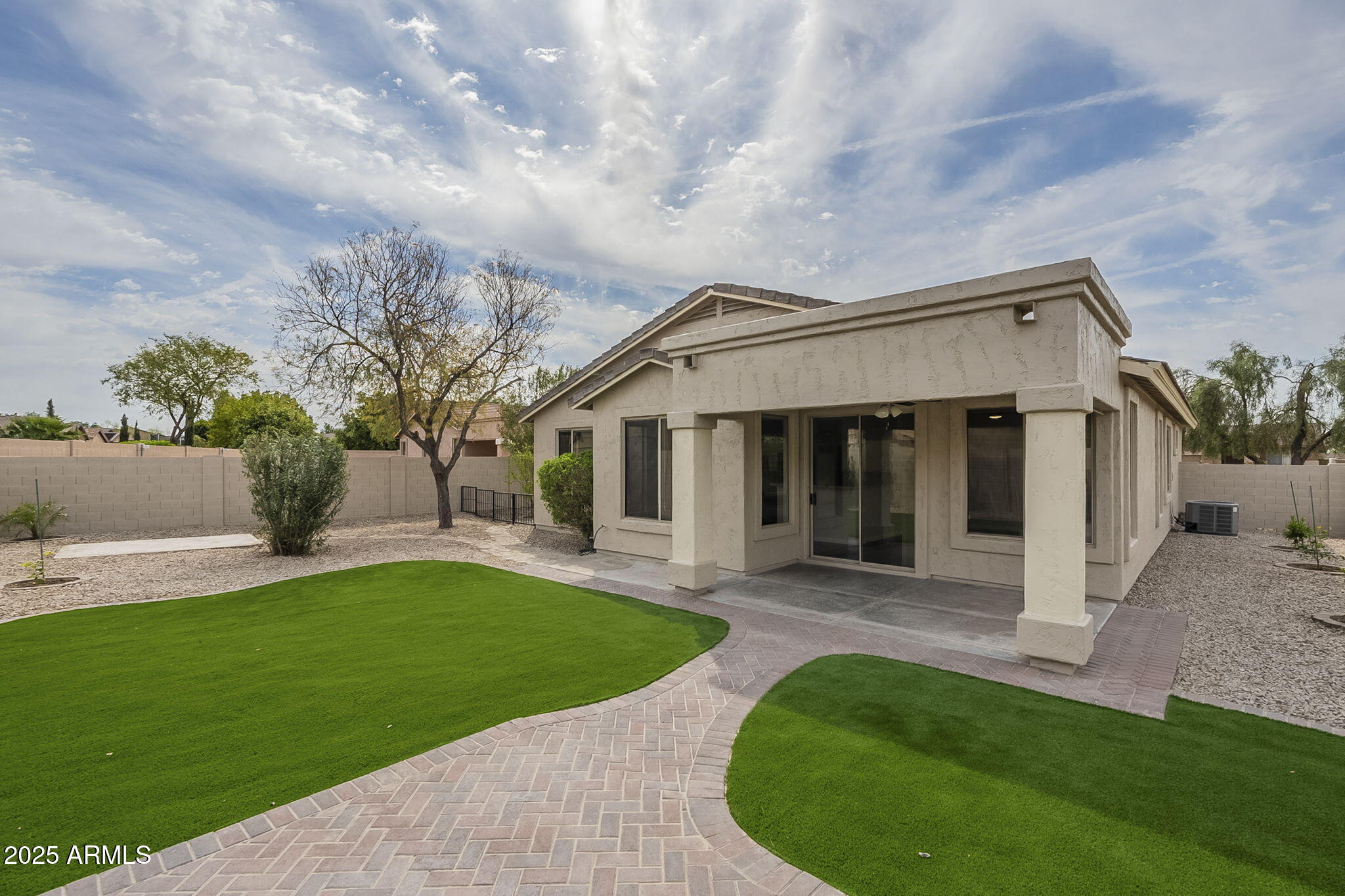 6226 W WIKIEUP Lane