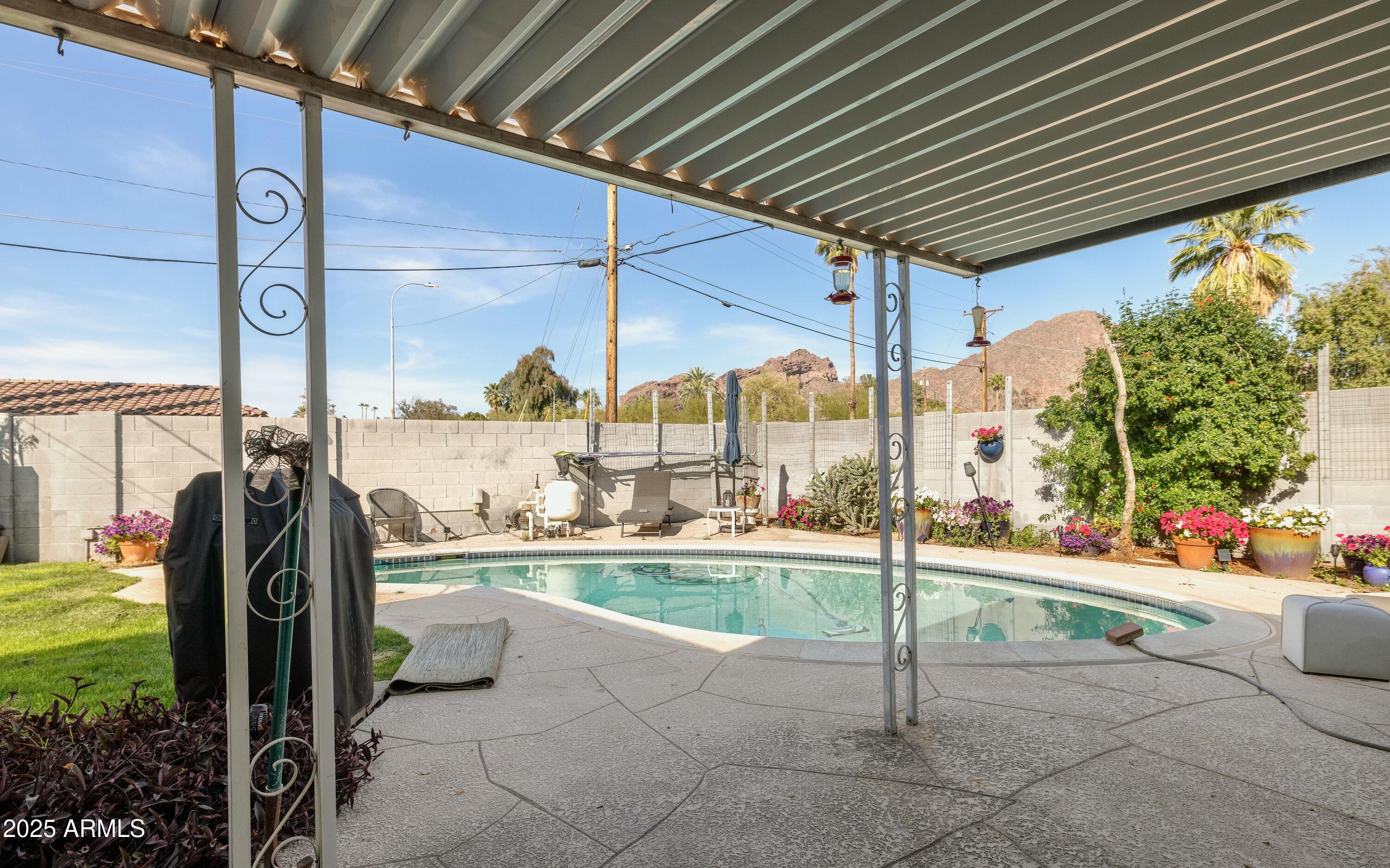 4332 E Calle Redonda Street