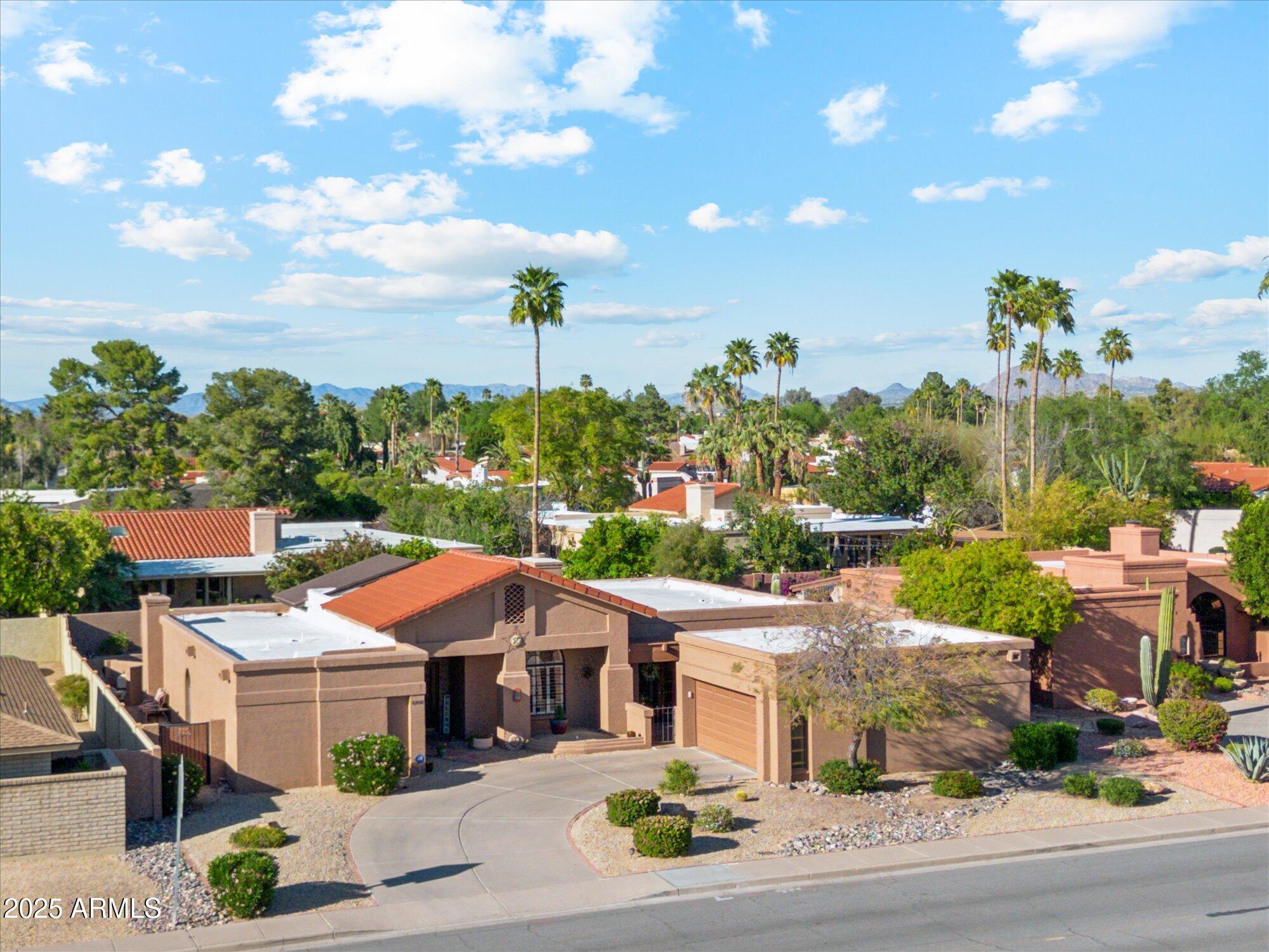 6208 E PARADISE Lane
