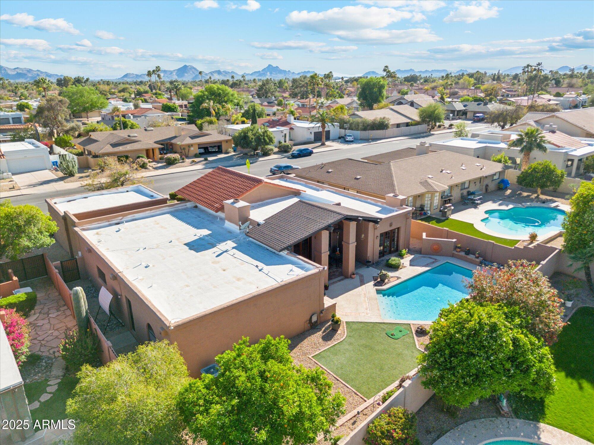 6208 E PARADISE Lane