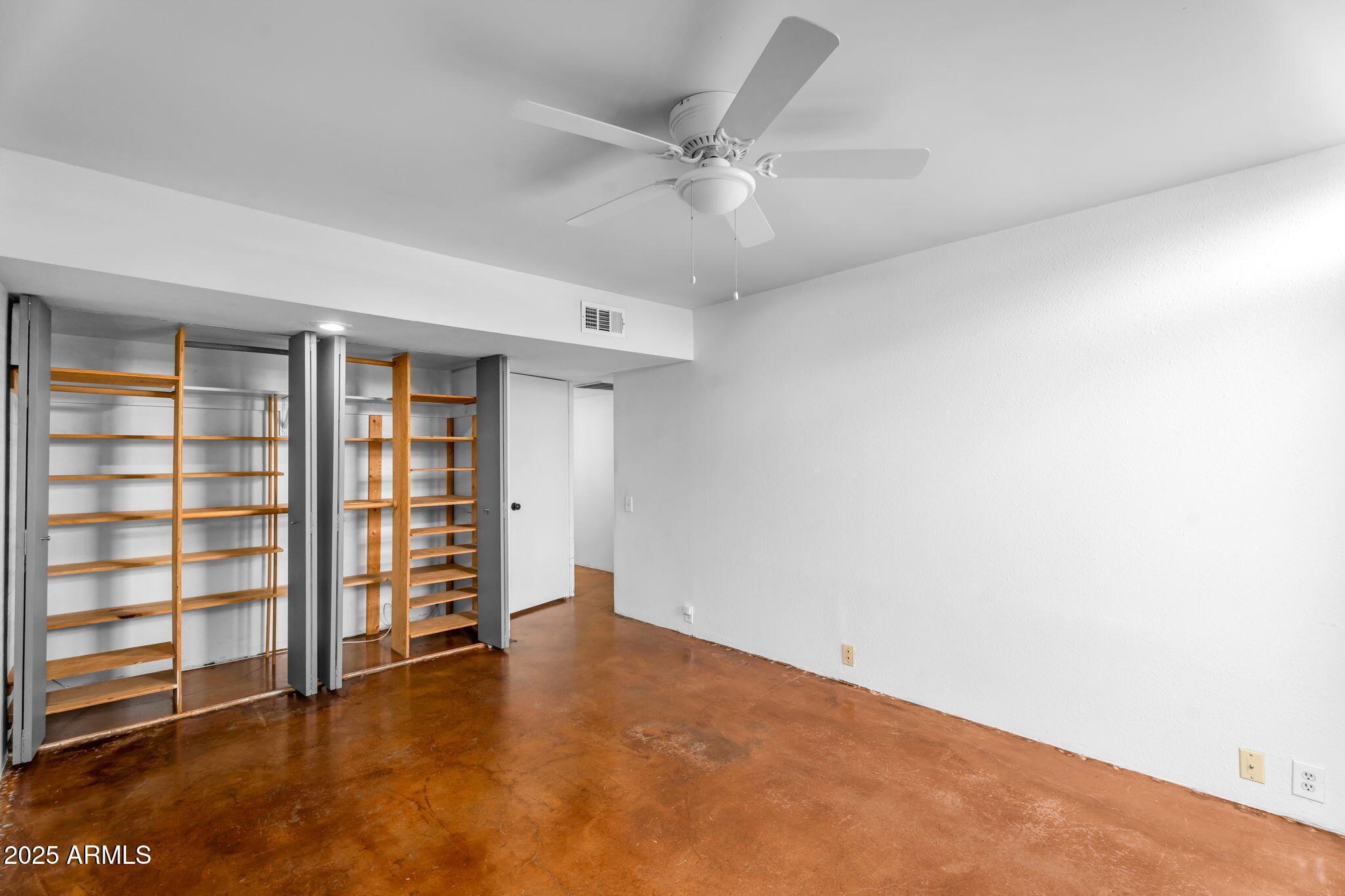 4225 N 36TH Street, 24