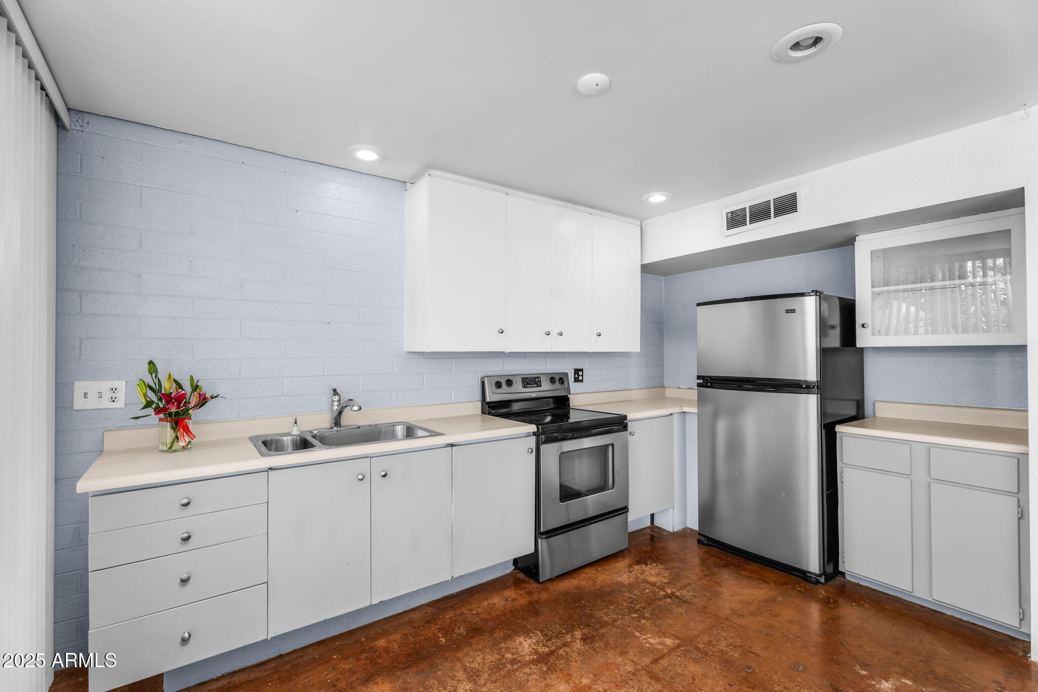 4225 N 36TH Street, 24