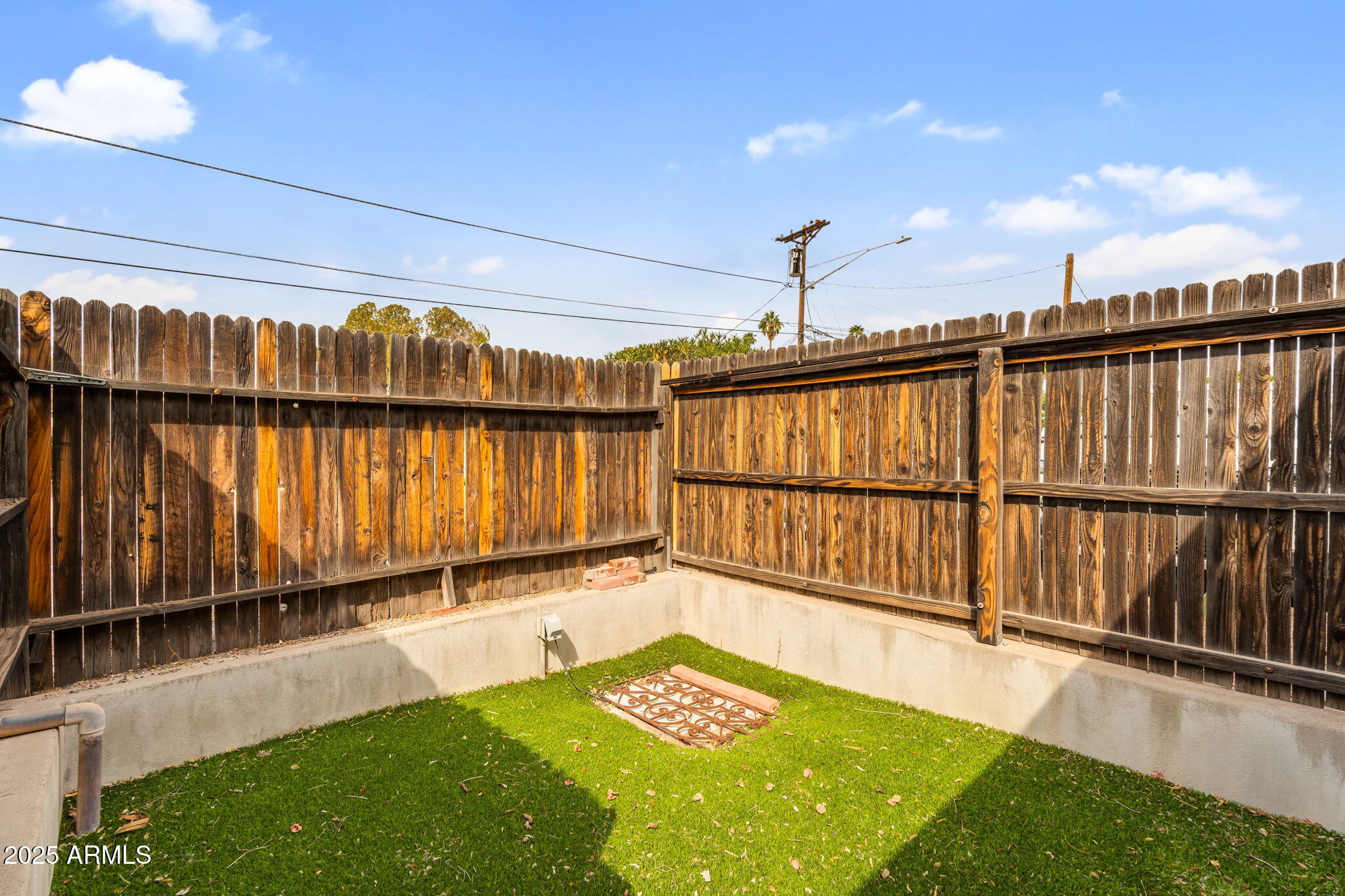 4225 N 36TH Street, 24