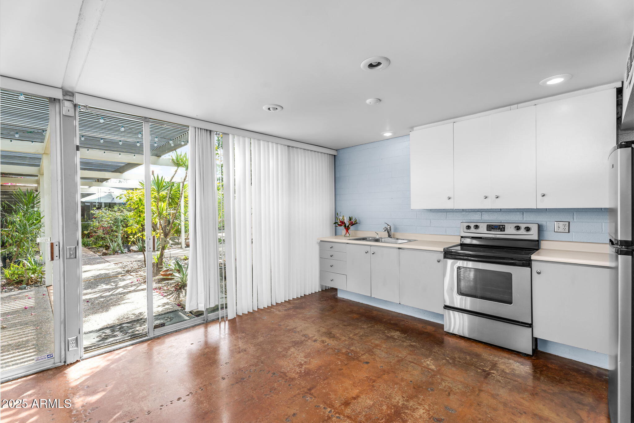 4225 N 36TH Street, 24