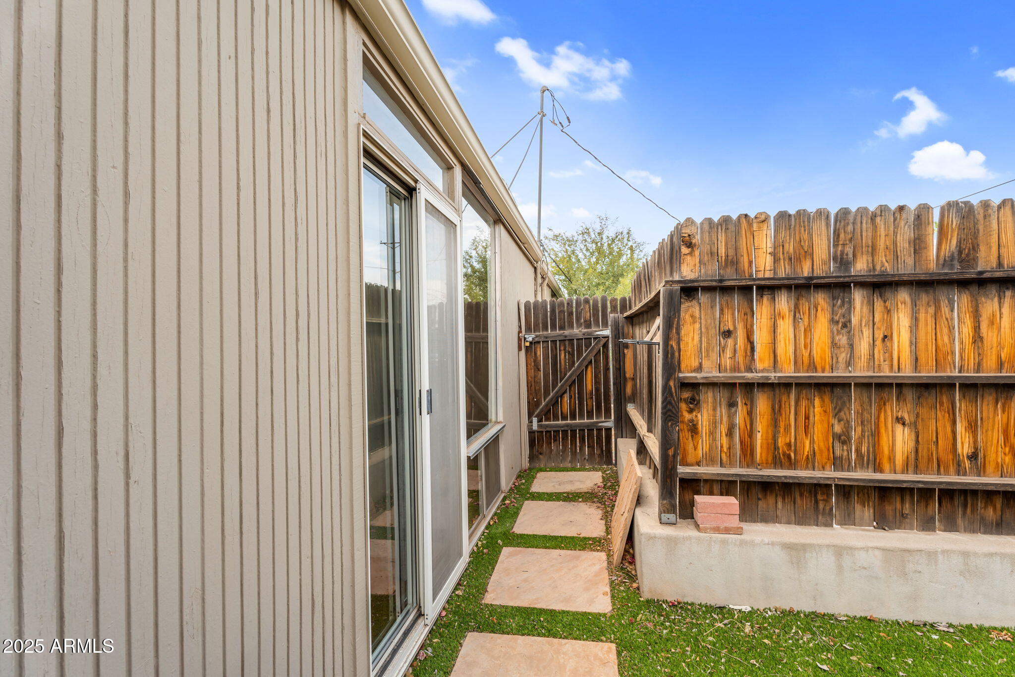 4225 N 36TH Street, 24