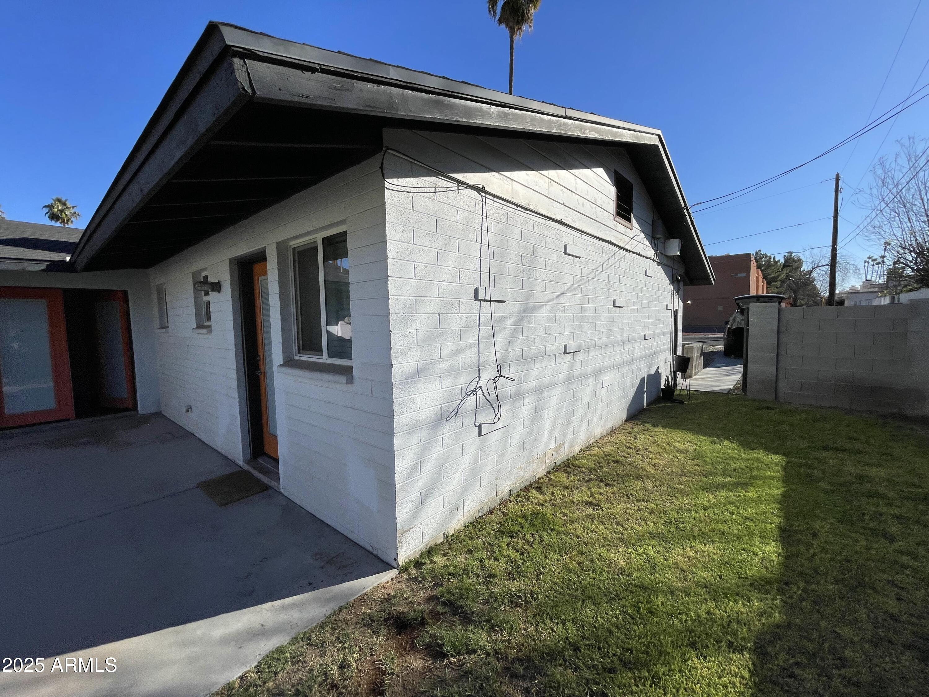 3416 N 37TH Street, 8