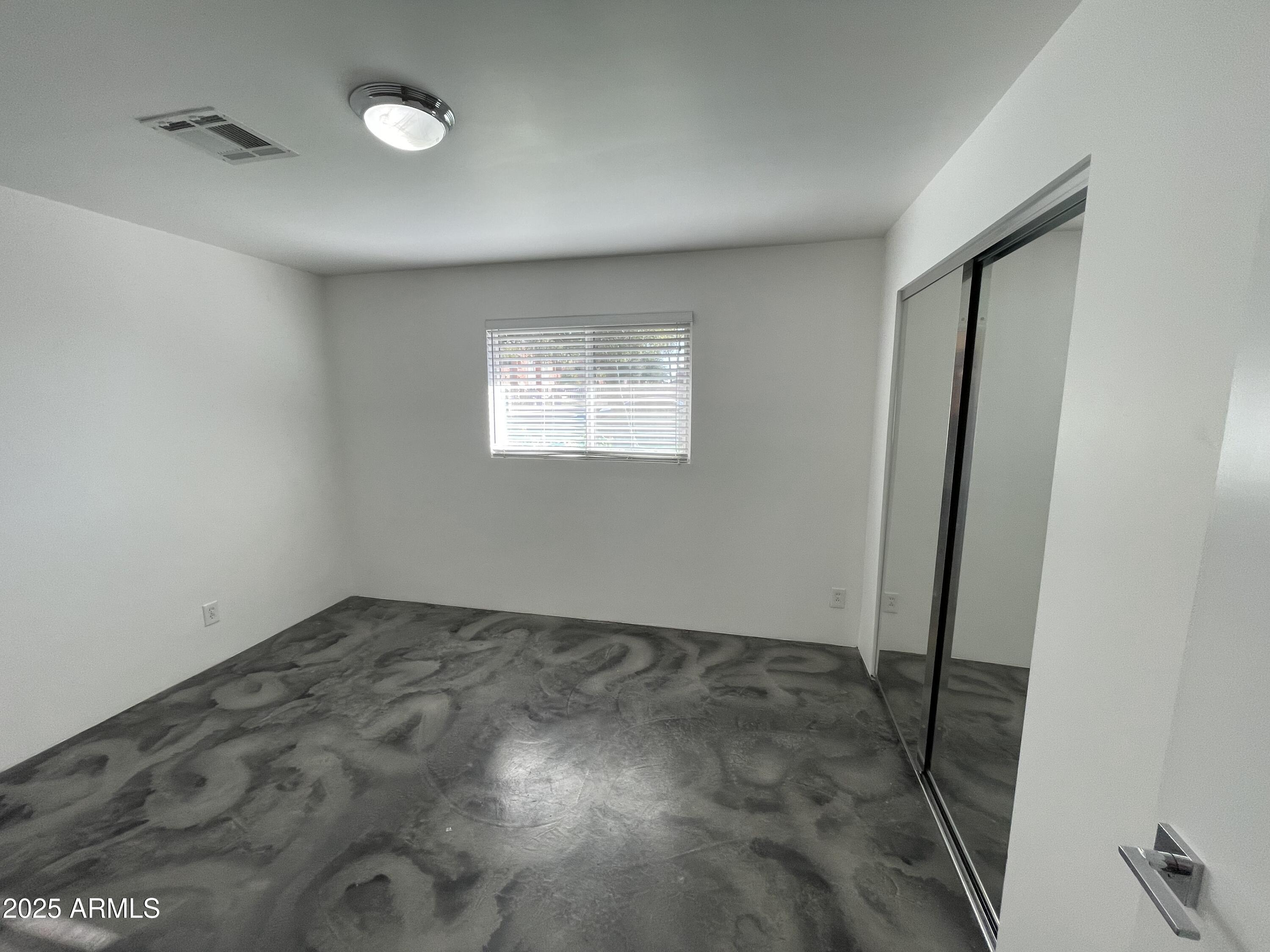 3416 N 37TH Street, 8