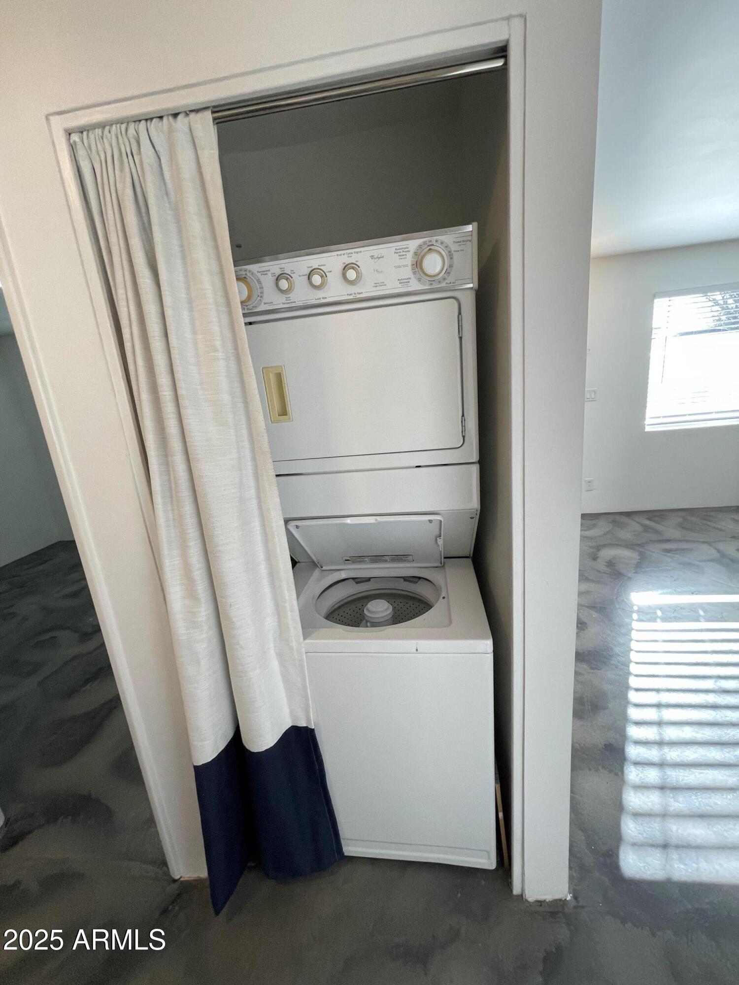 3416 N 37TH Street, 8