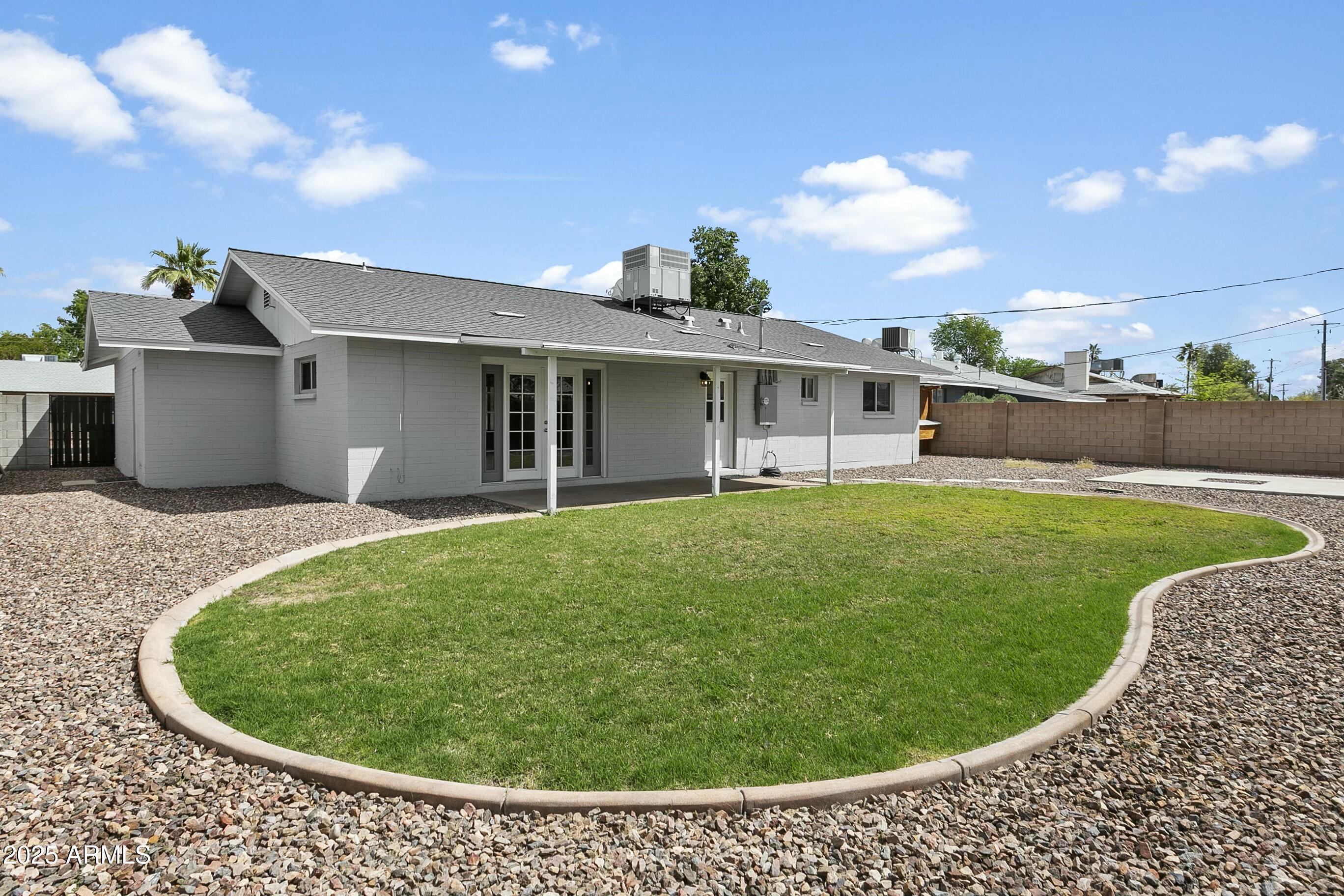 23 W FAIRMONT Drive
