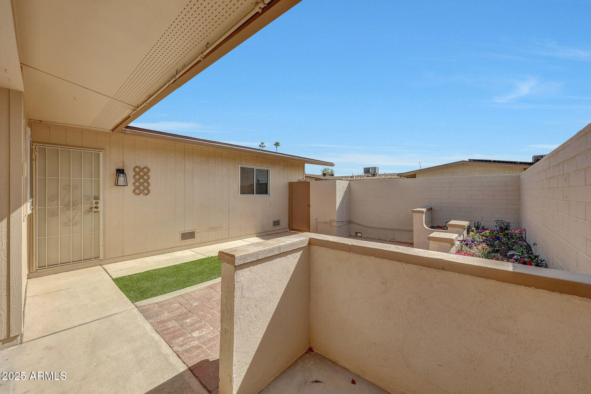 10713 W SANTA FE Drive