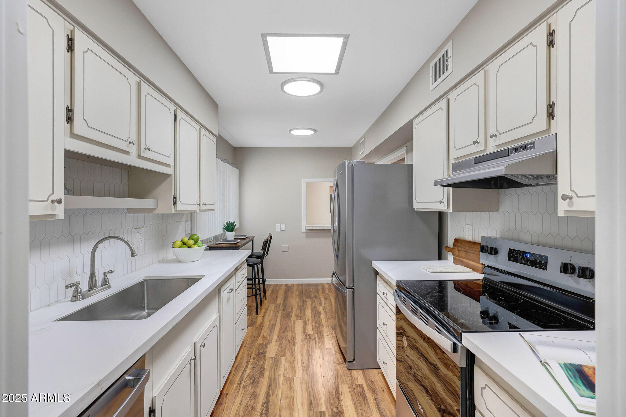 10713 W SANTA FE Drive